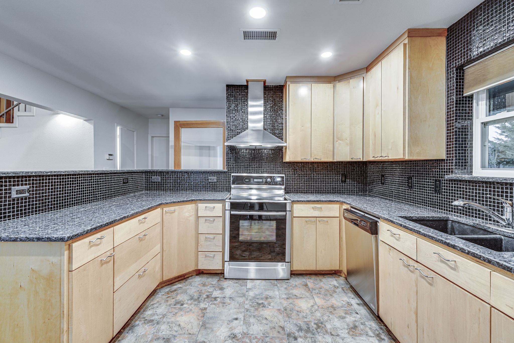 7163 County Road 573