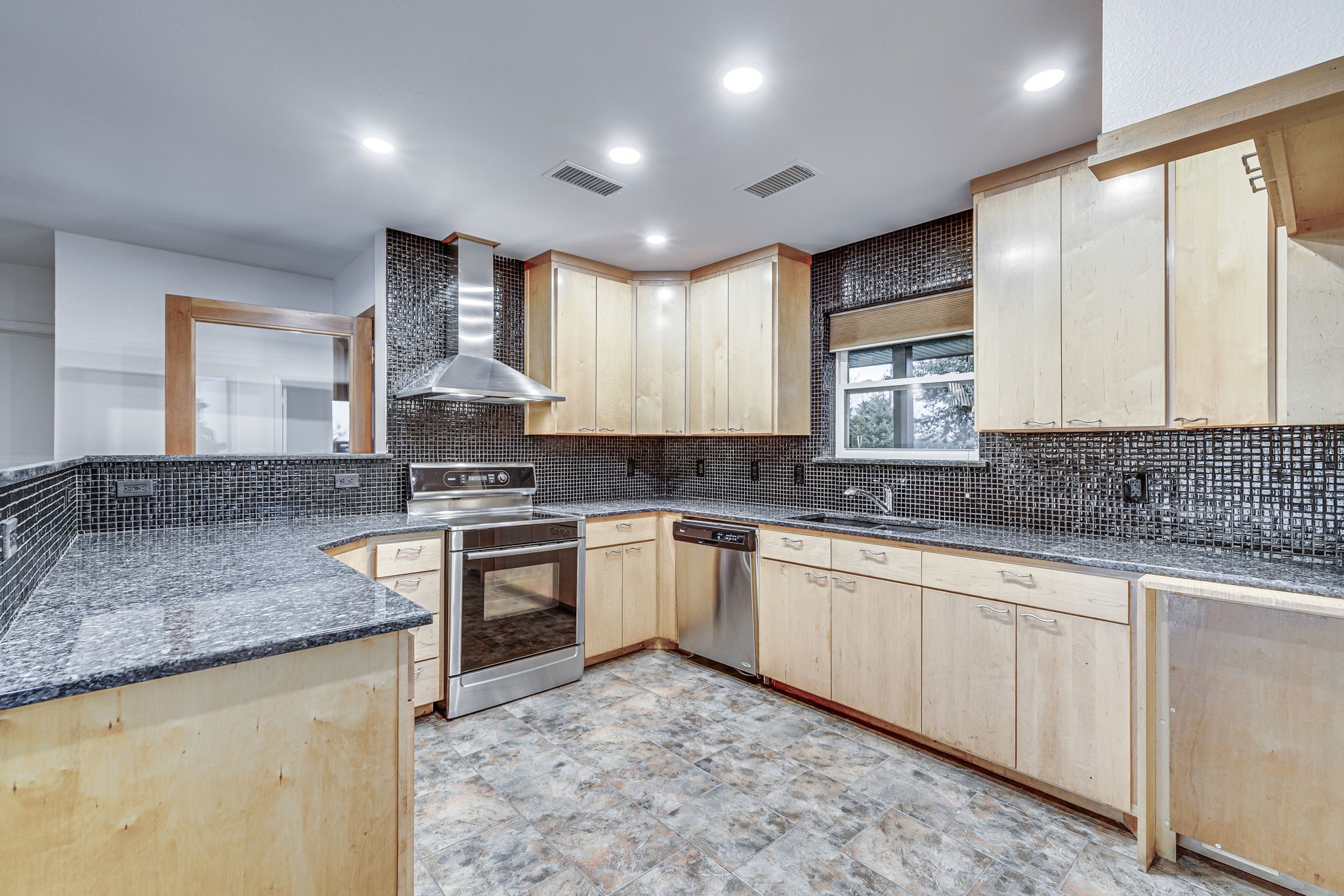 7163 County Road 573