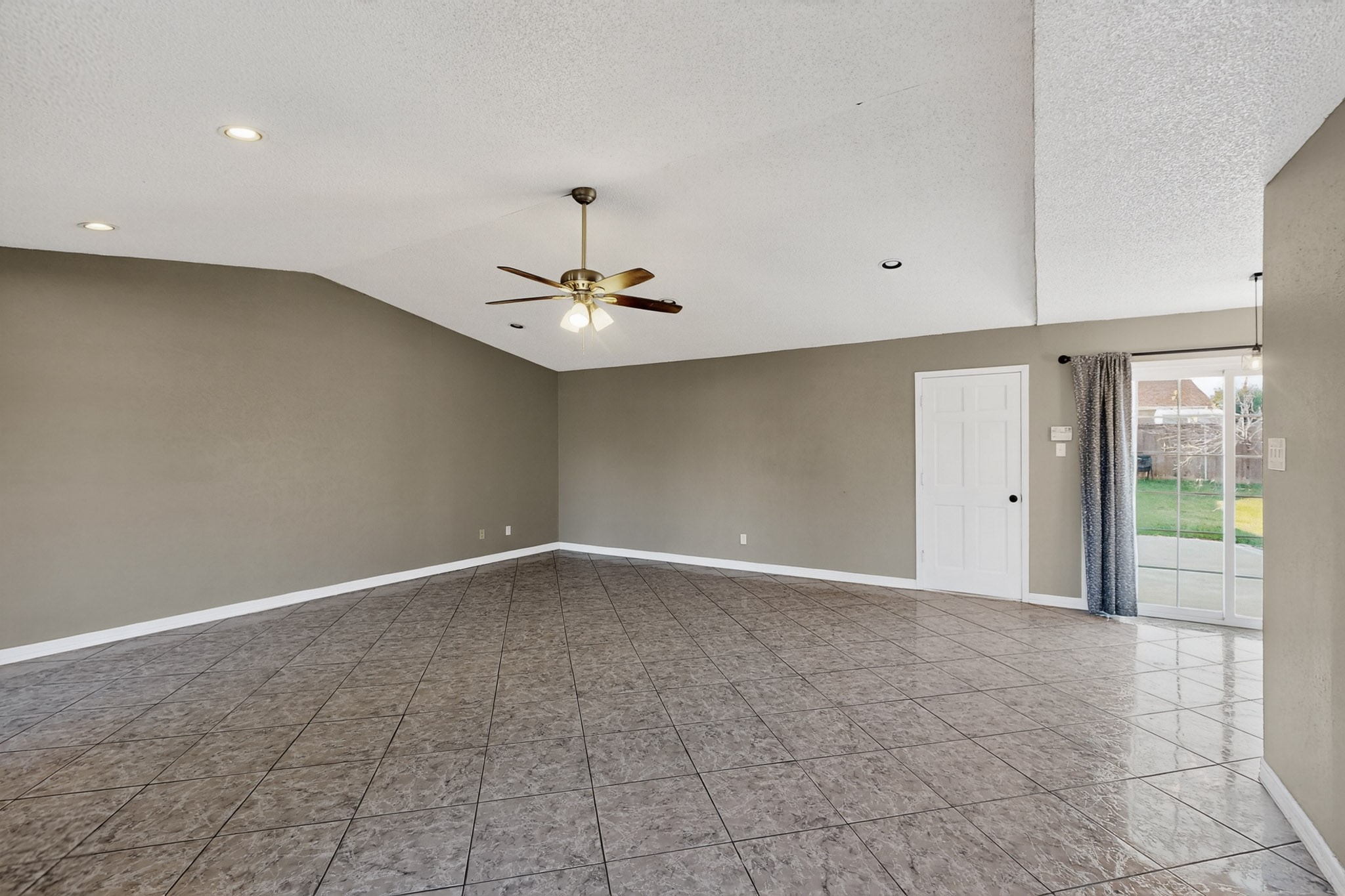 2700 Winding Creek Drive