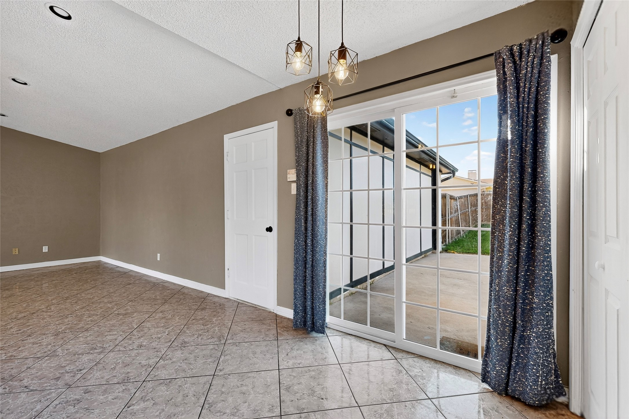 2700 Winding Creek Drive