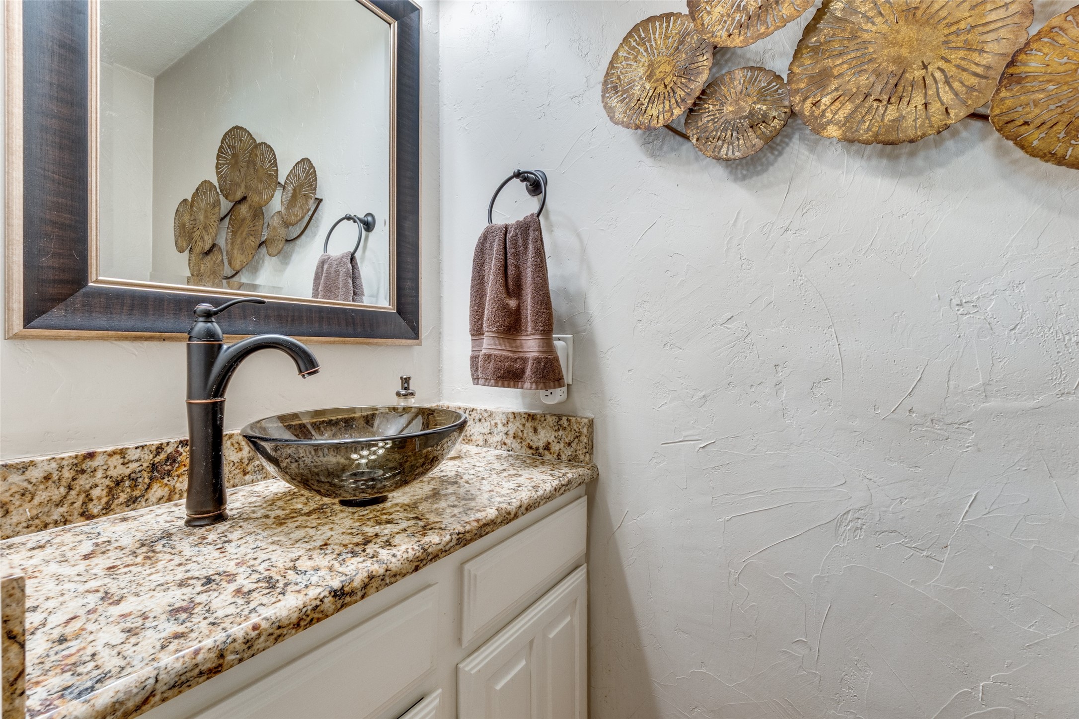 5200 Martel Avenue 23B