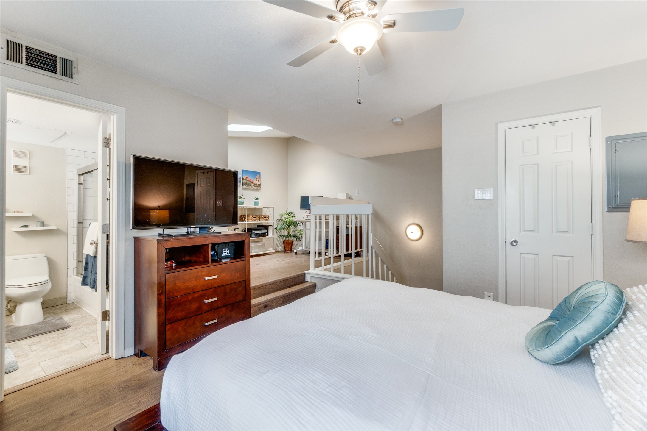 5200 Martel Avenue 23B