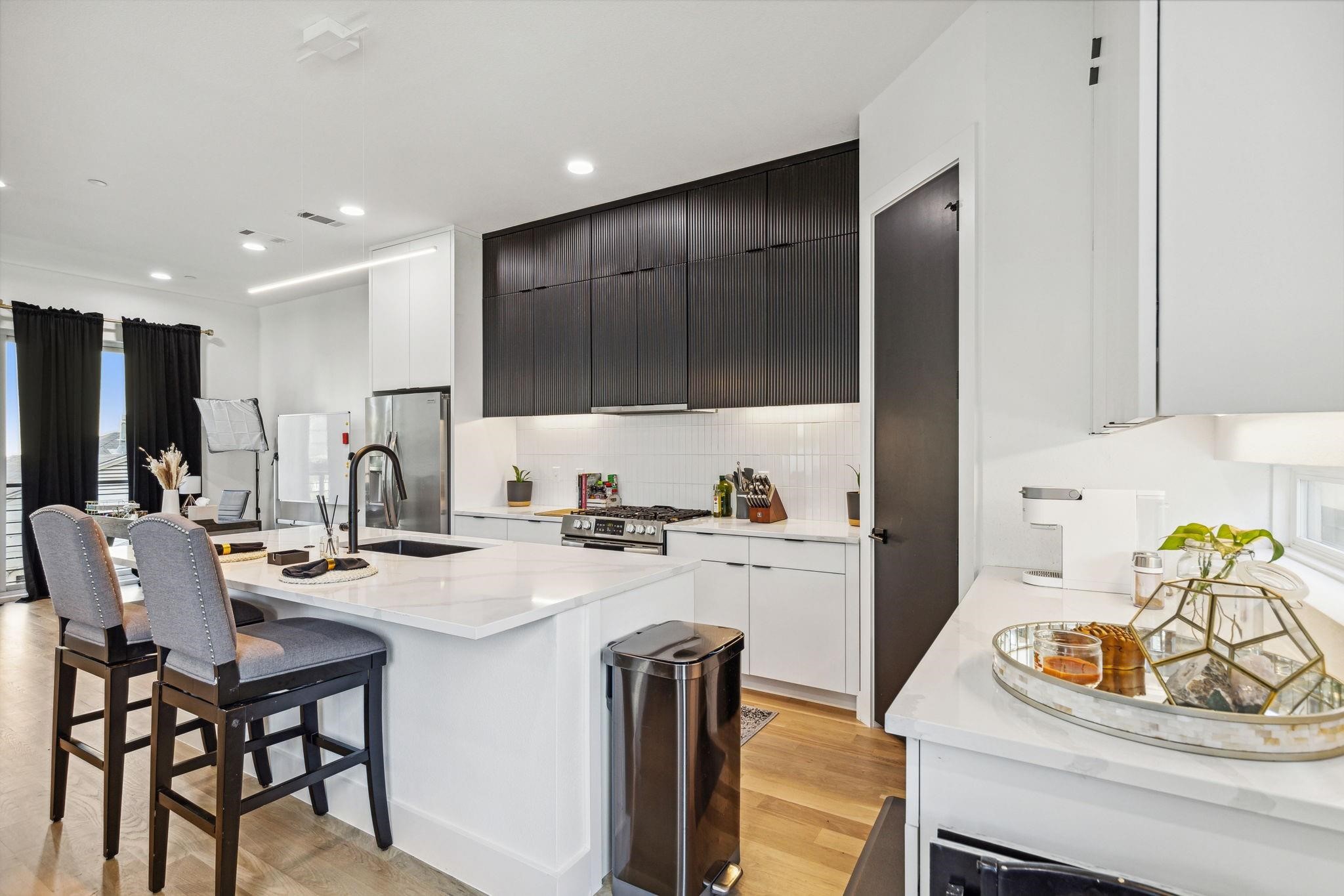 2916 Hawthorne Avenue 101