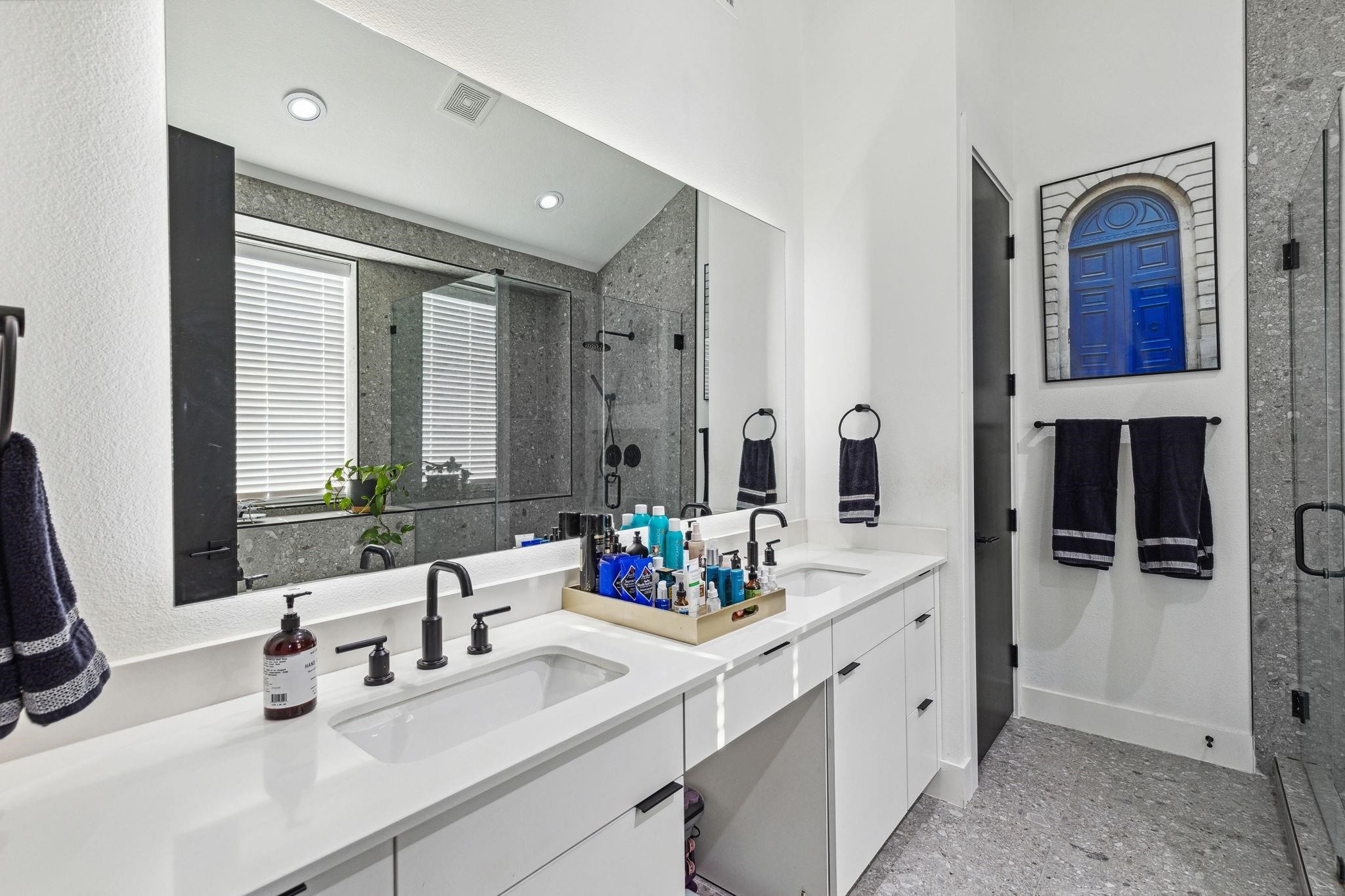 2916 Hawthorne Avenue 101