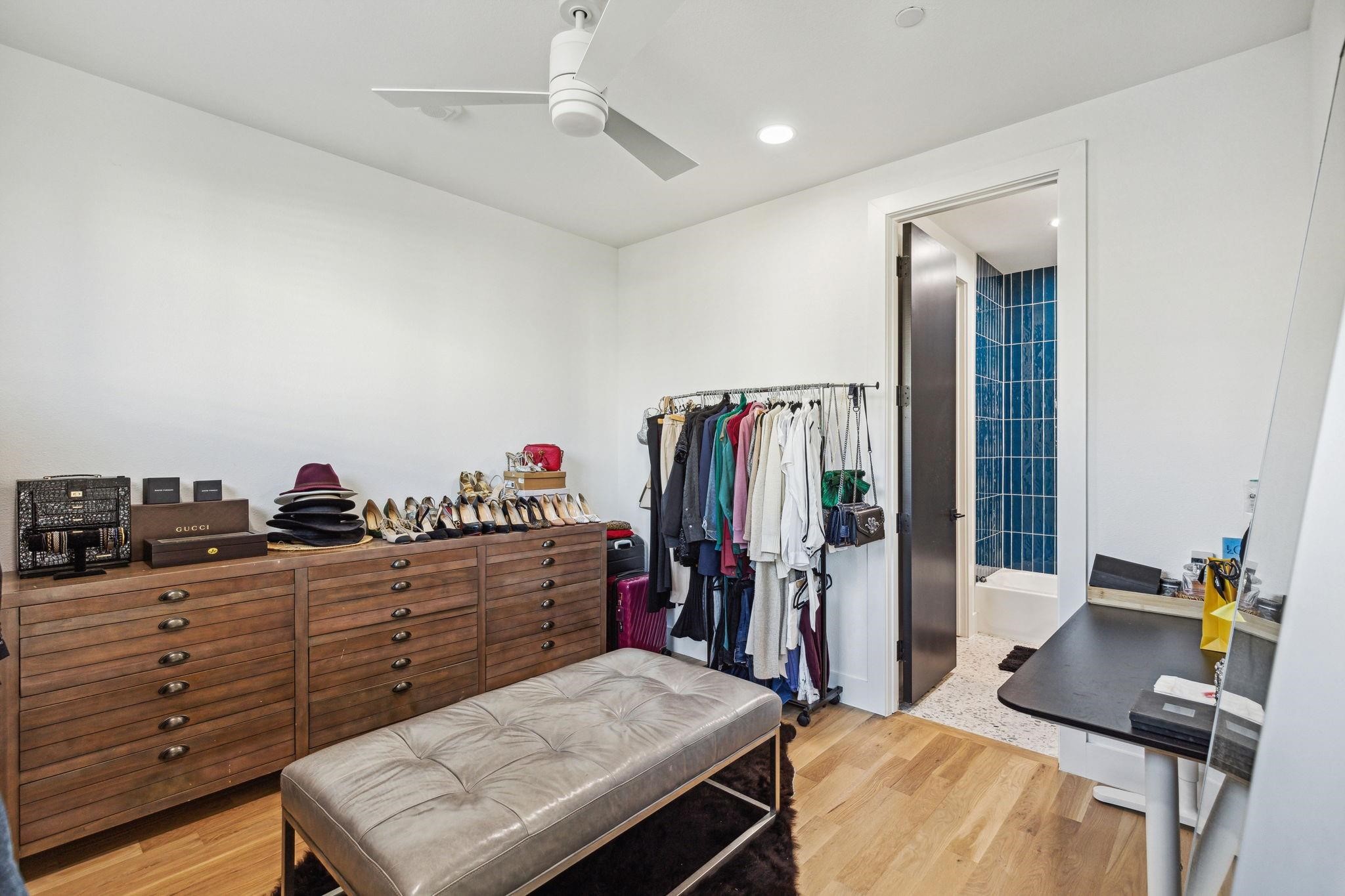 2916 Hawthorne Avenue 101