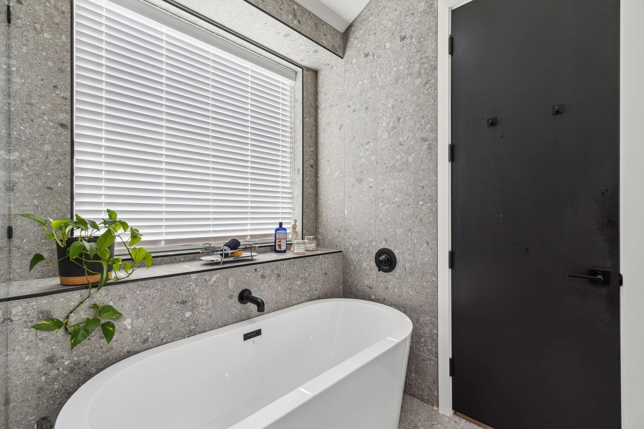 2916 Hawthorne Avenue 101