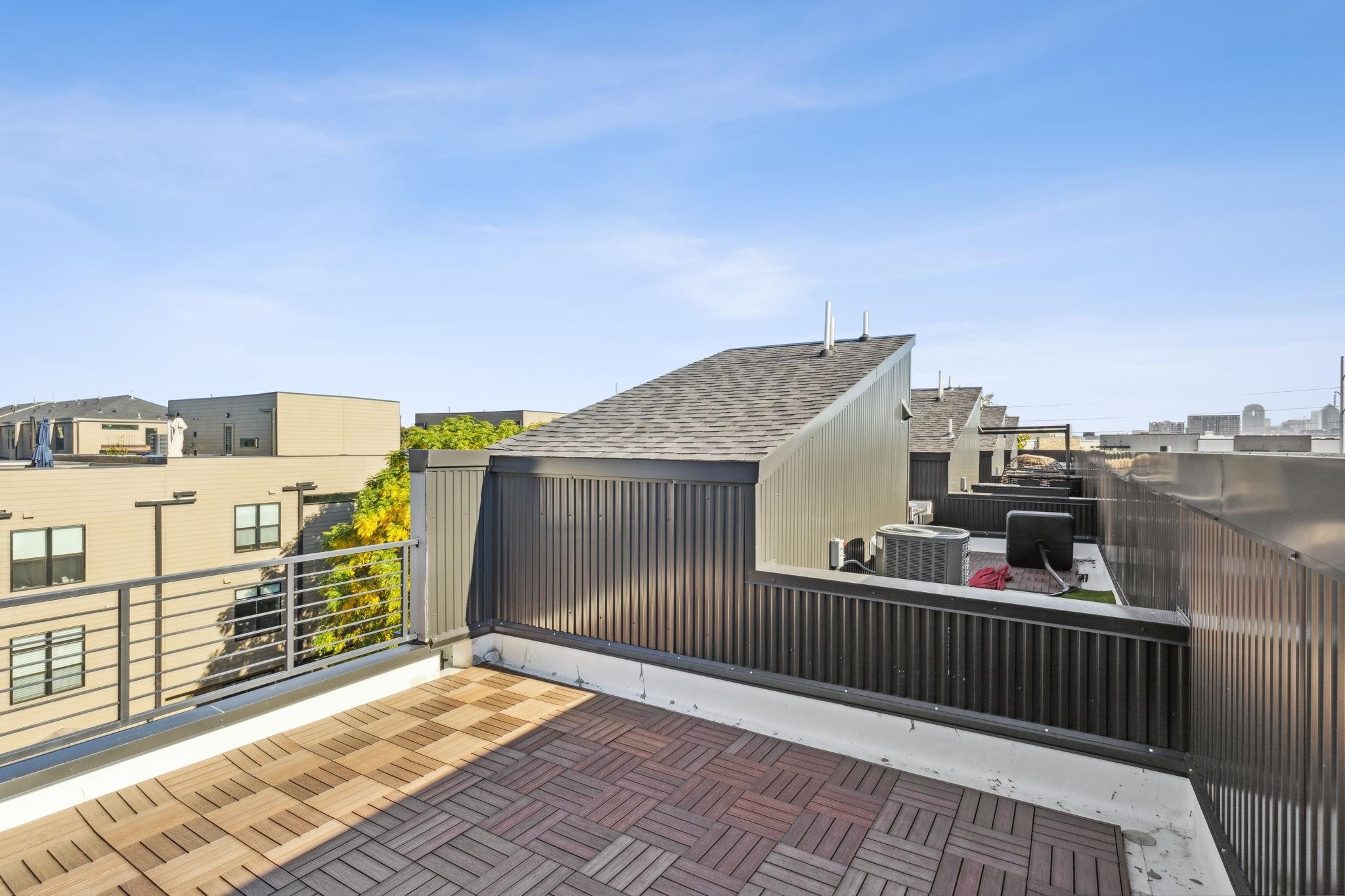 2916 Hawthorne Avenue 101