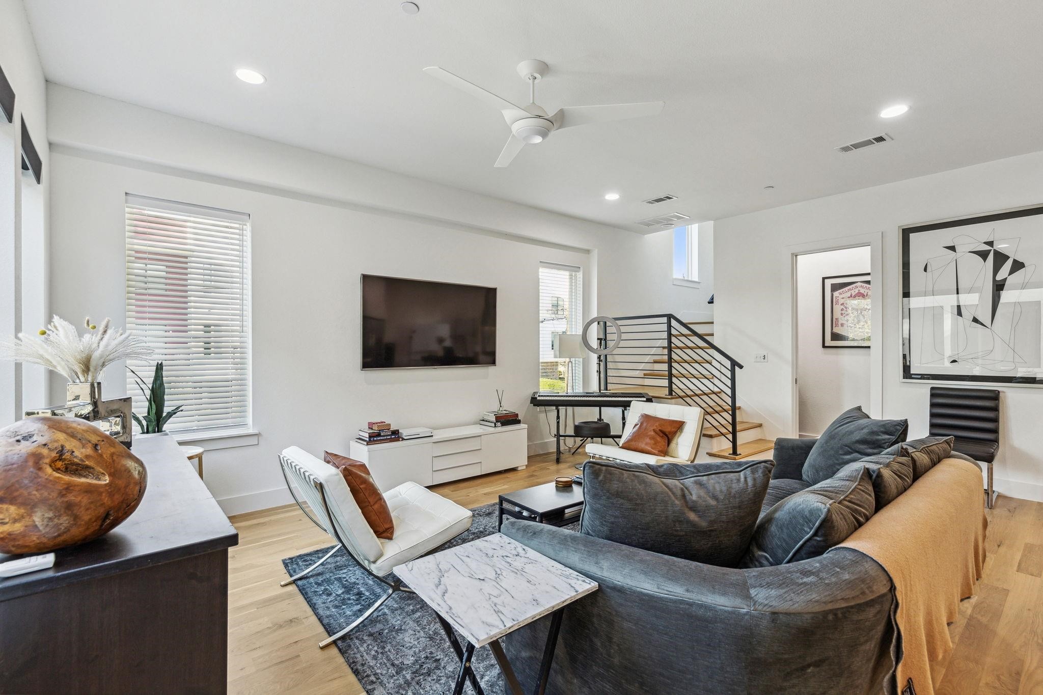 2916 Hawthorne Avenue 101