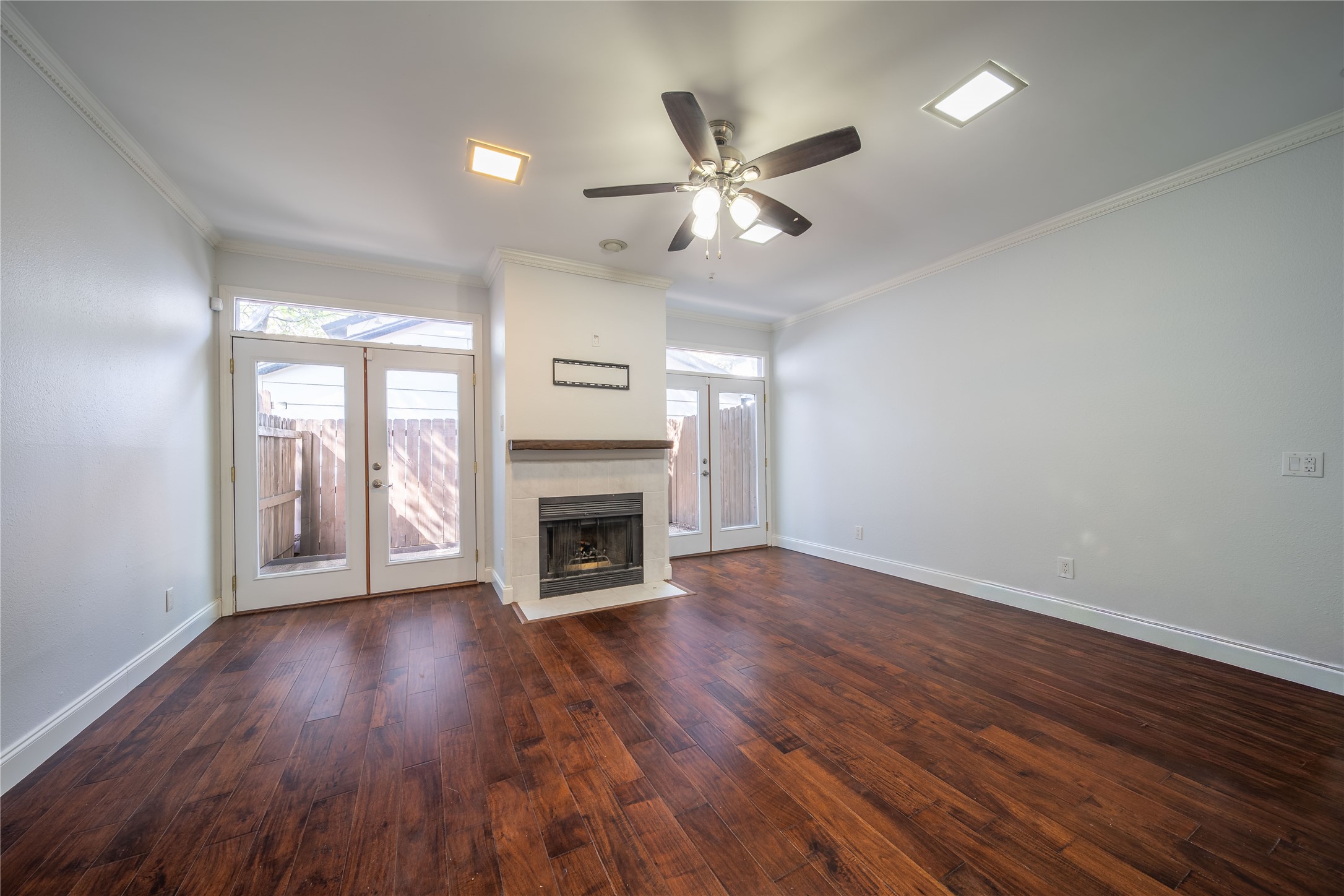 4307 Gilbert Avenue 110