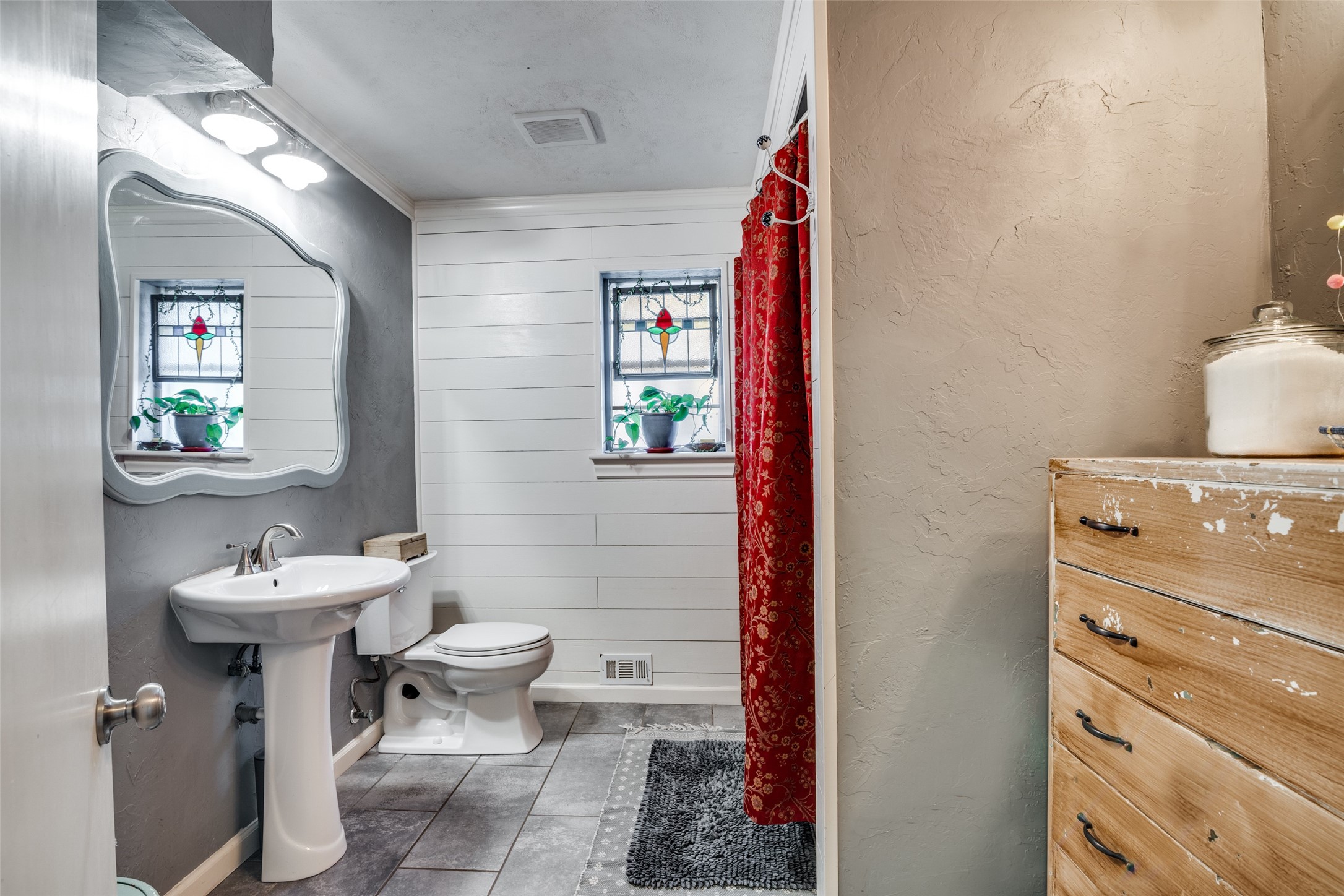 3306 Ridgedale Drive