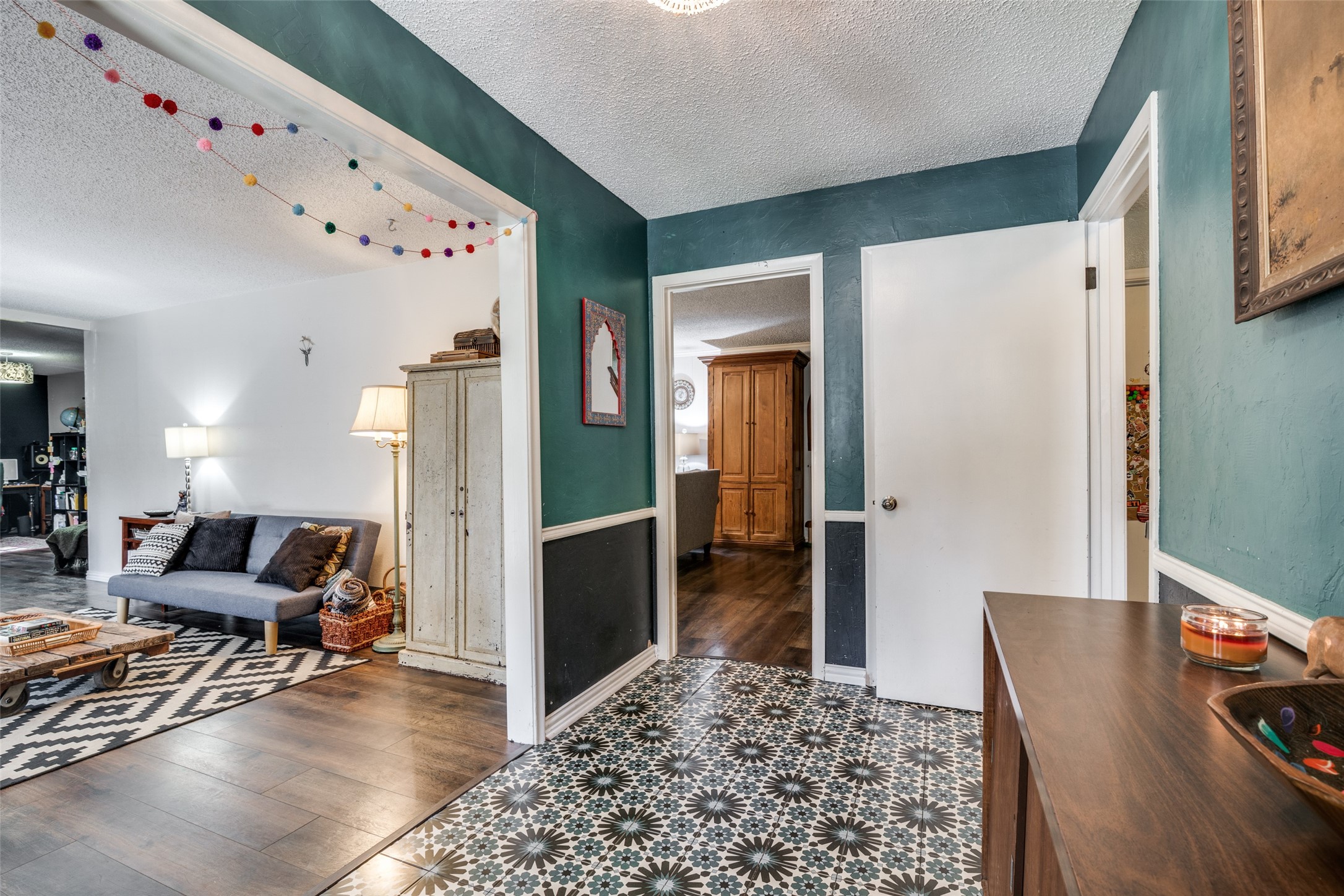 3306 Ridgedale Drive