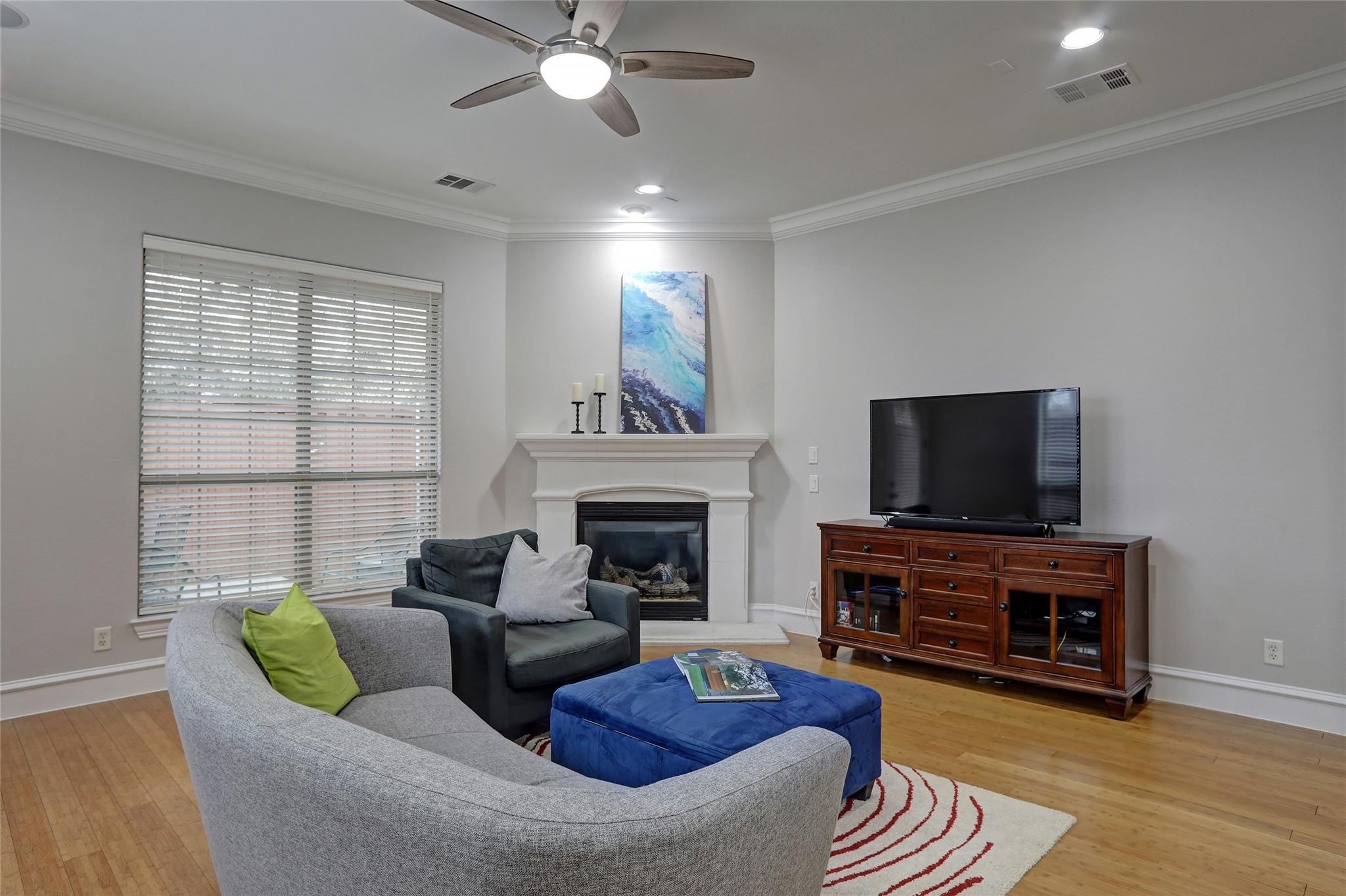 6010 La Vista Drive