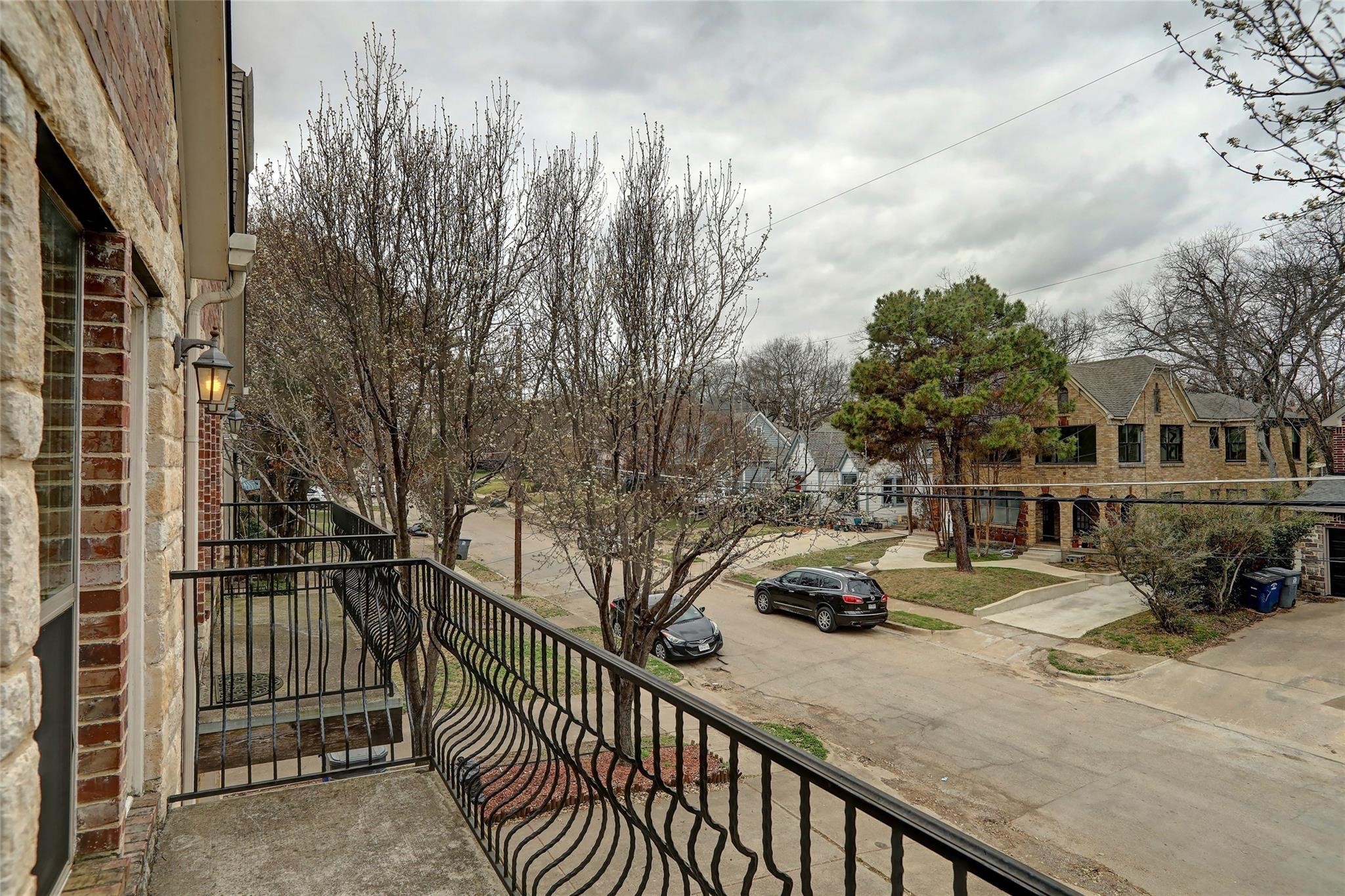6010 La Vista Drive