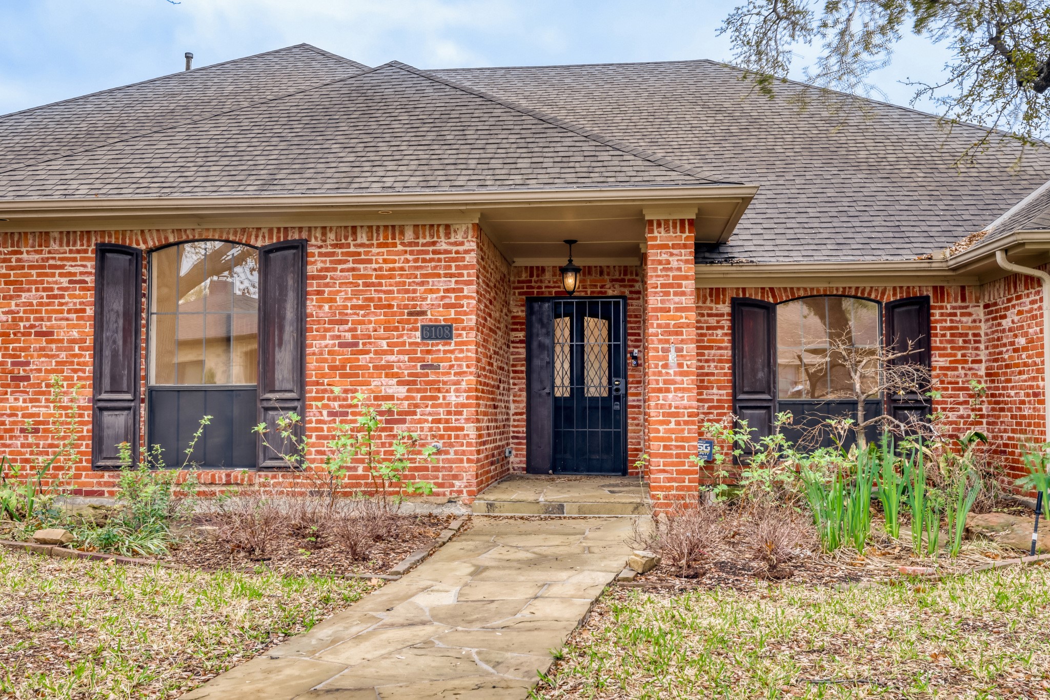 6108 Bluff Point Drive