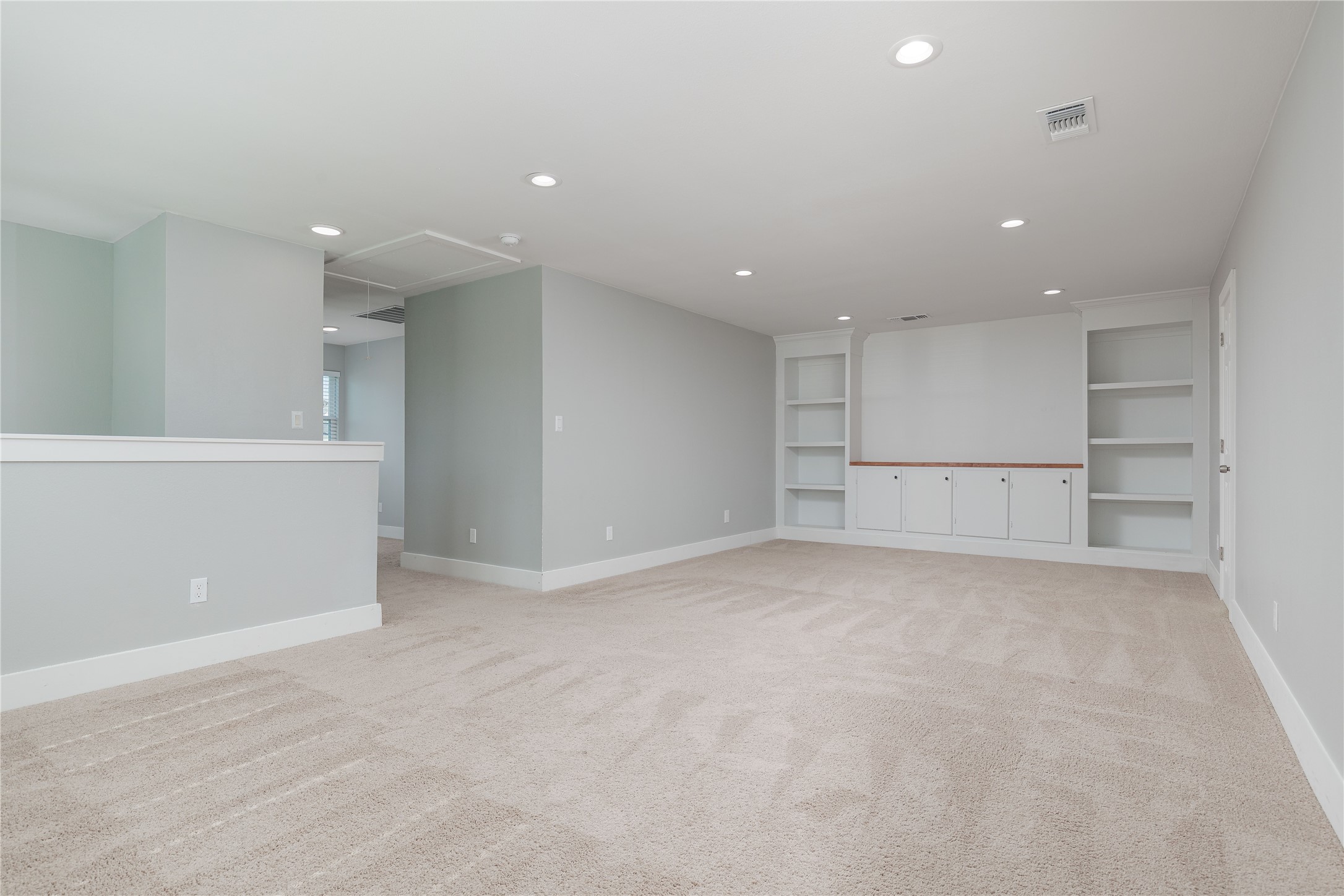 285 N Sherman Avenue