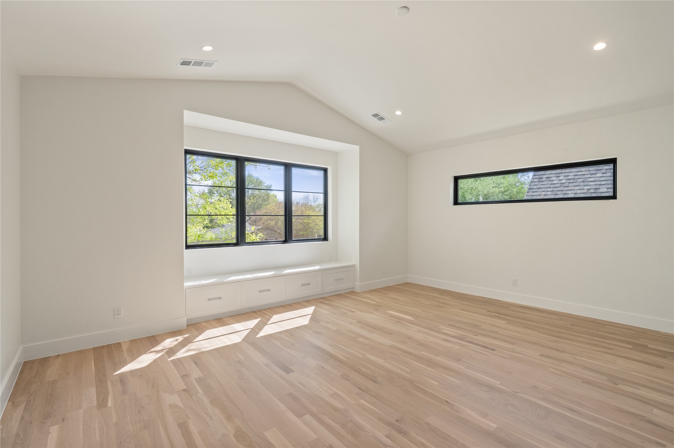 6943 Coronado Avenue