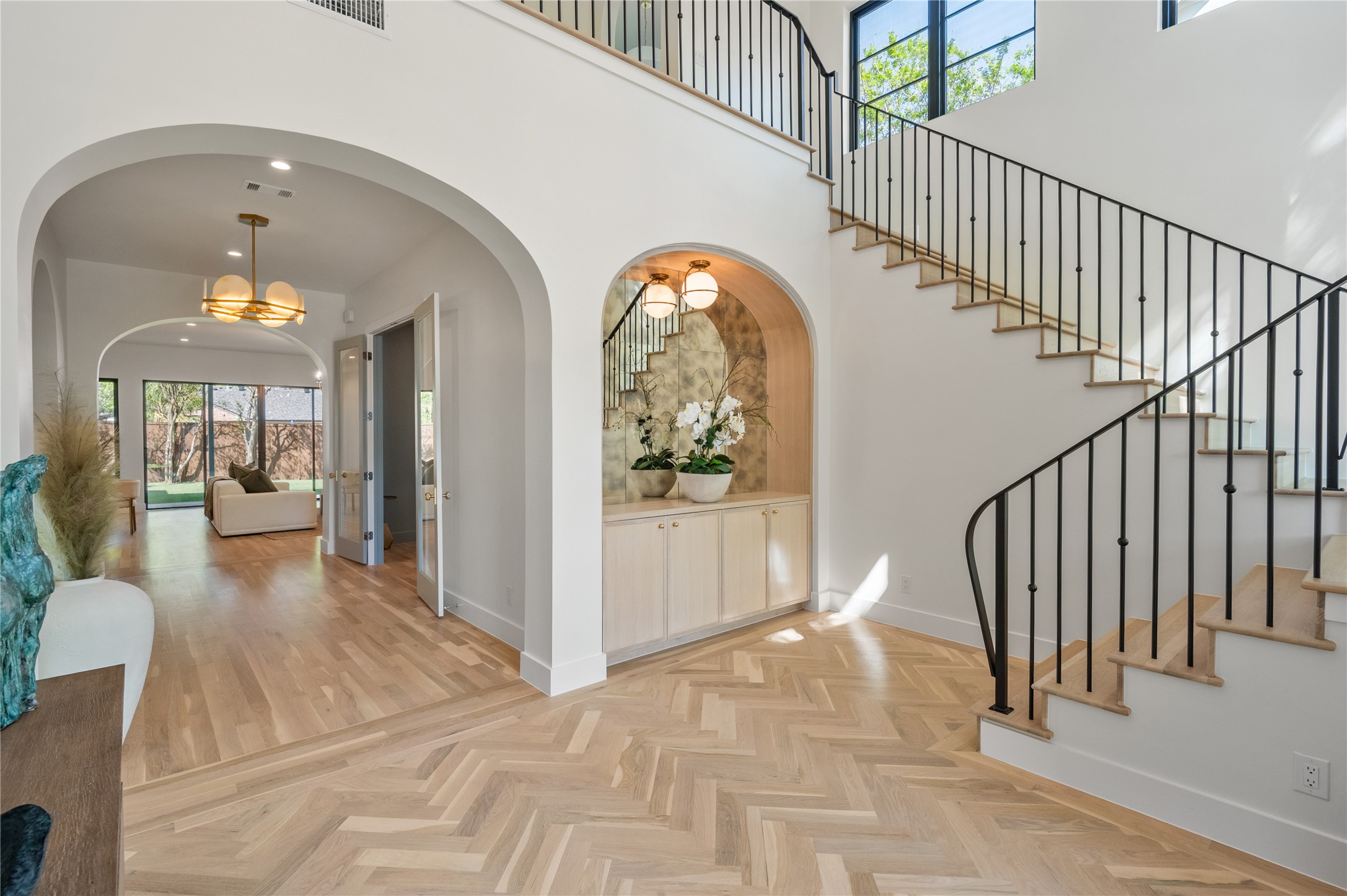 6943 Coronado Avenue