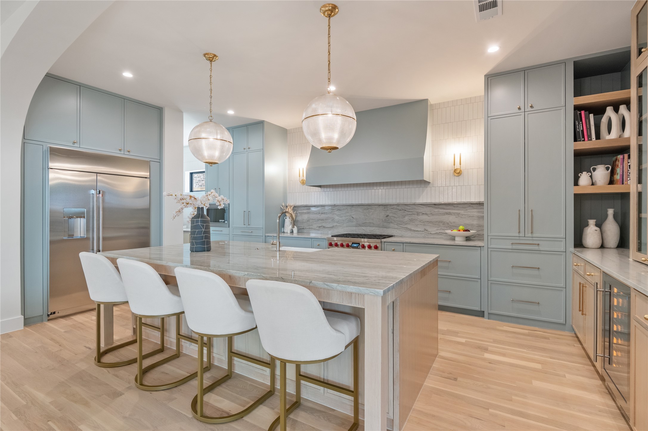 6943 Coronado Avenue