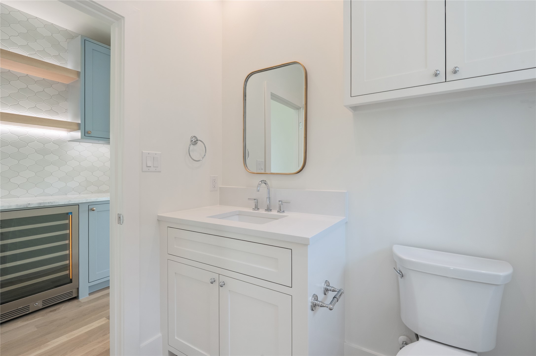 6943 Coronado Avenue