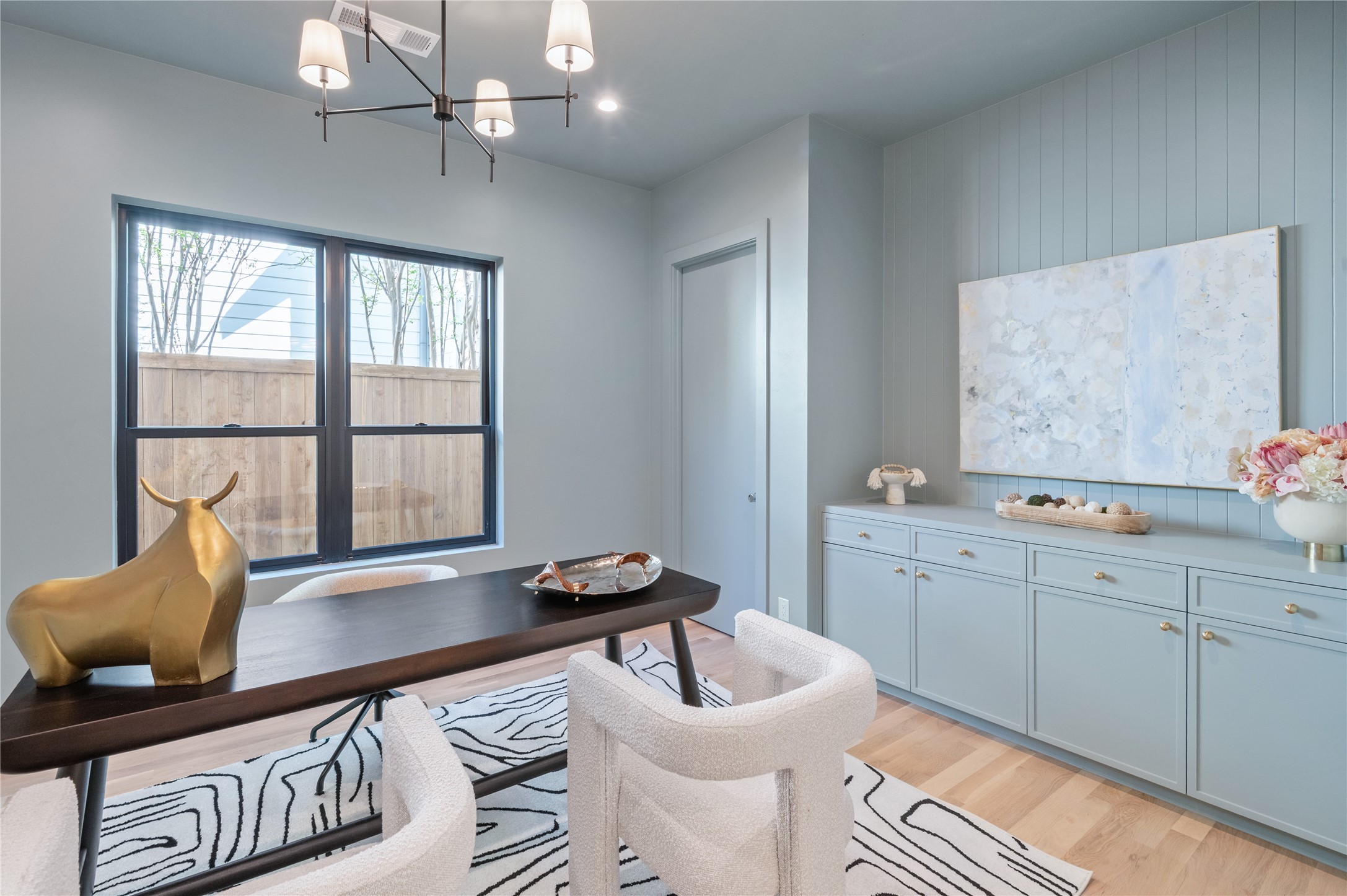 6943 Coronado Avenue