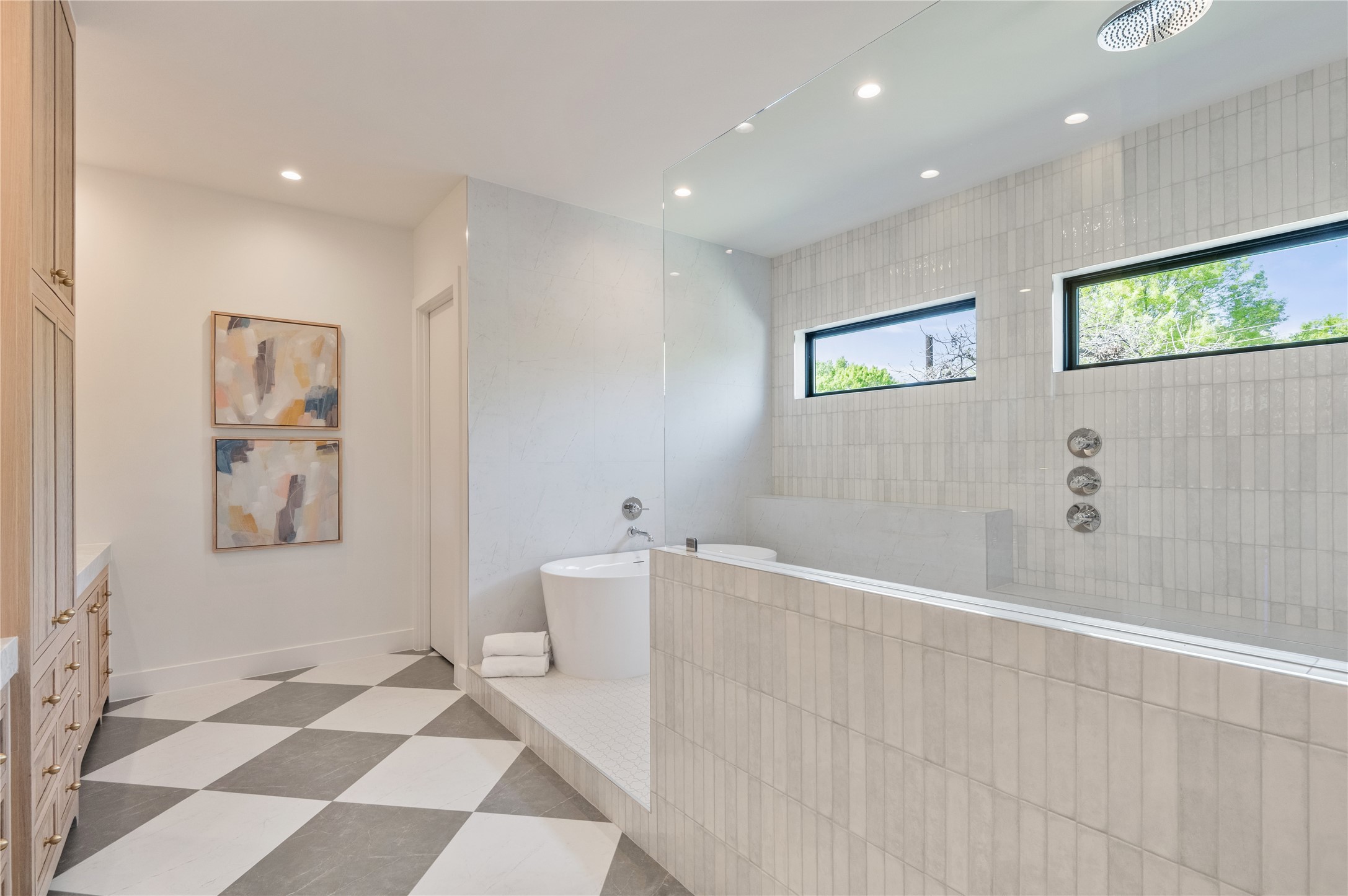 6943 Coronado Avenue