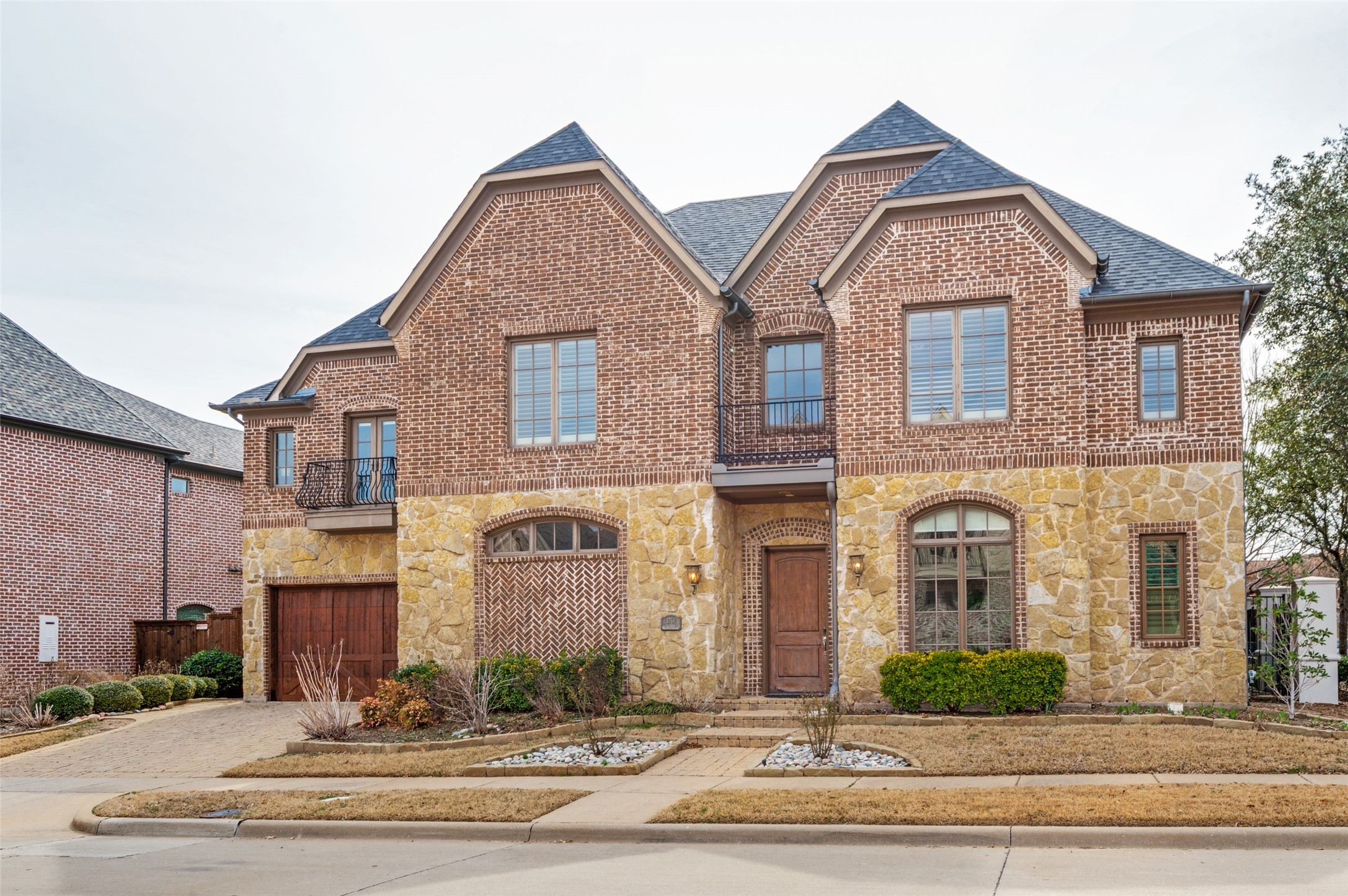 5764 Quebec Lane
