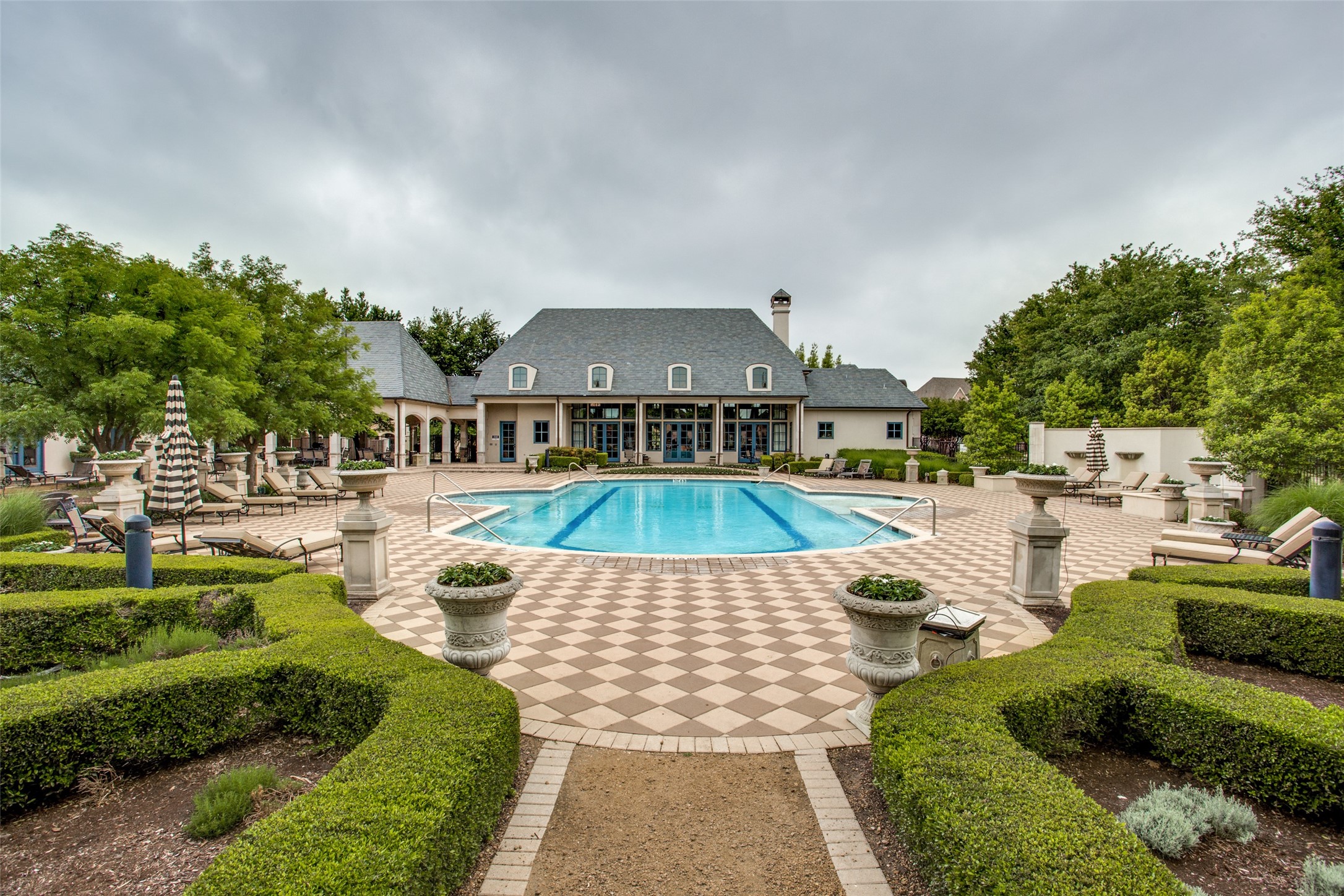 5764 Quebec Lane
