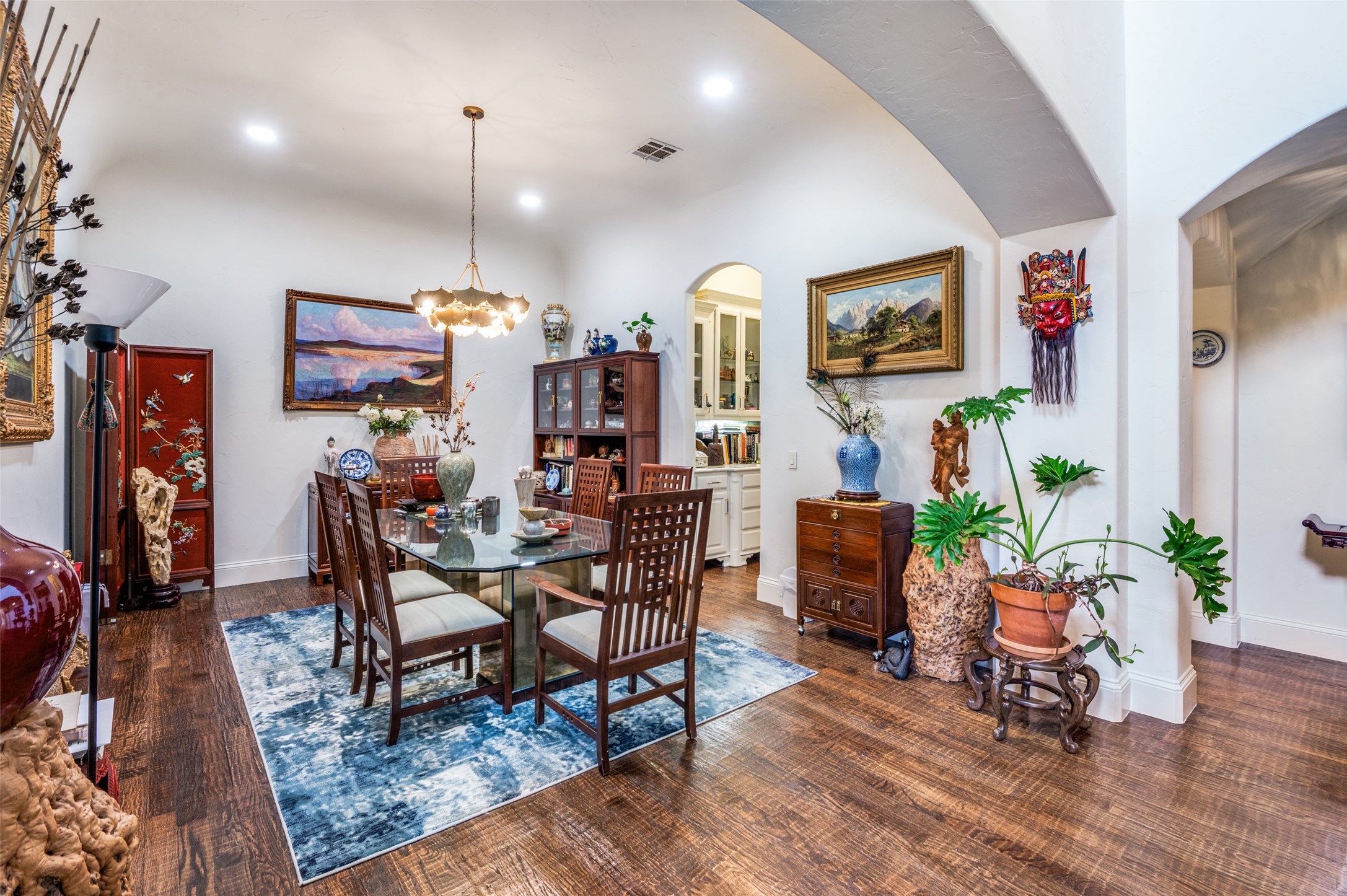 5764 Quebec Lane