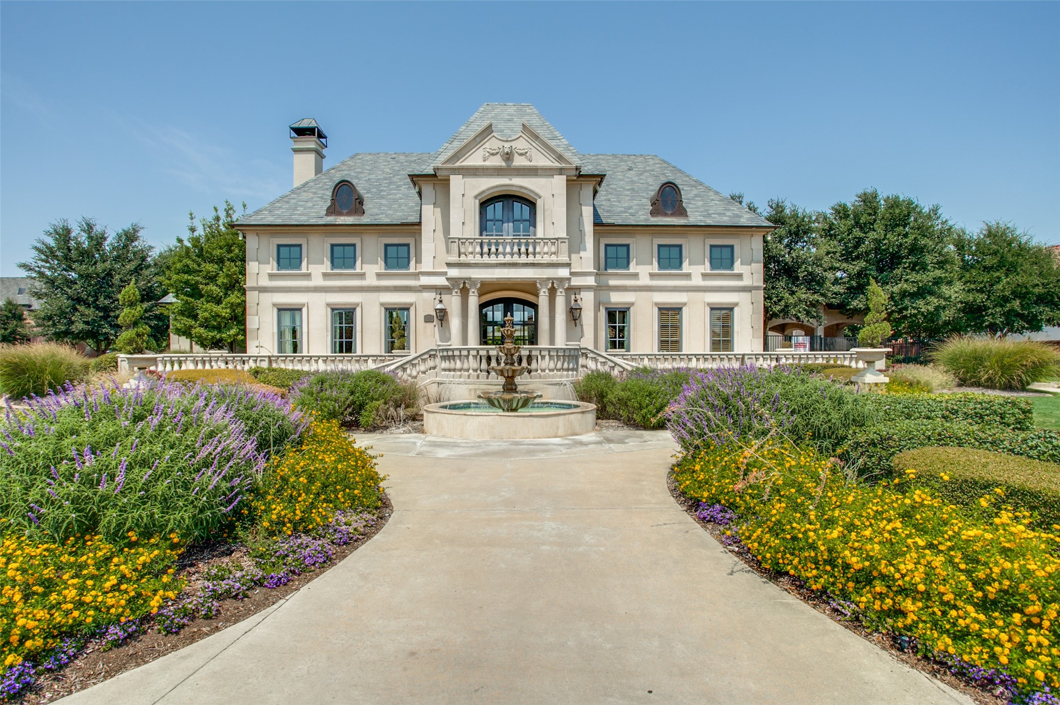 5764 Quebec Lane