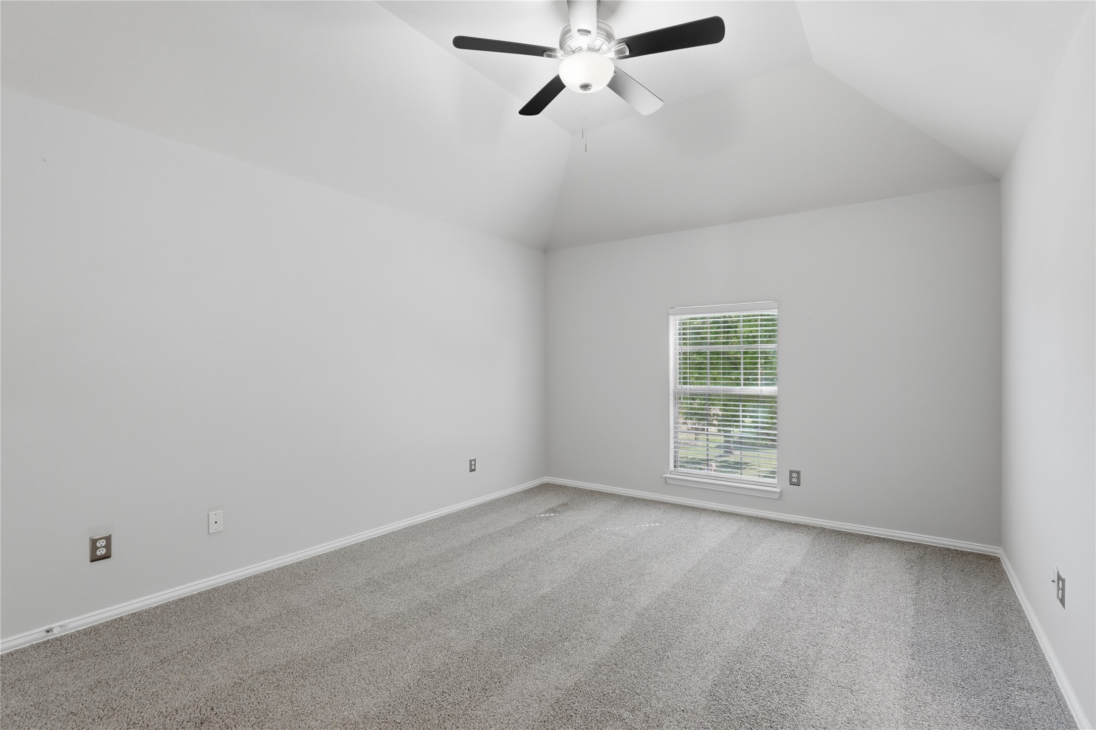 1733 White Cap Court