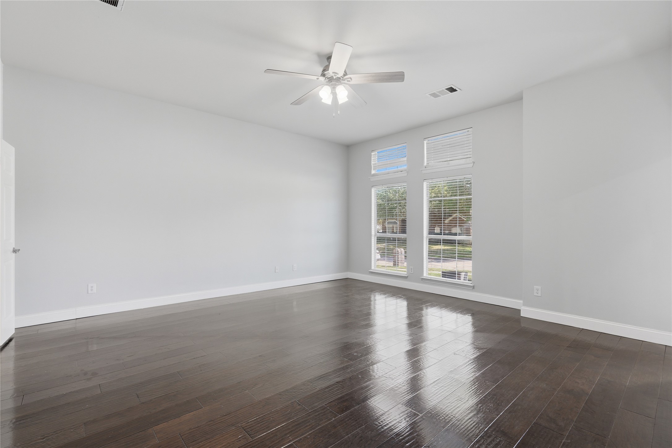 1733 White Cap Court