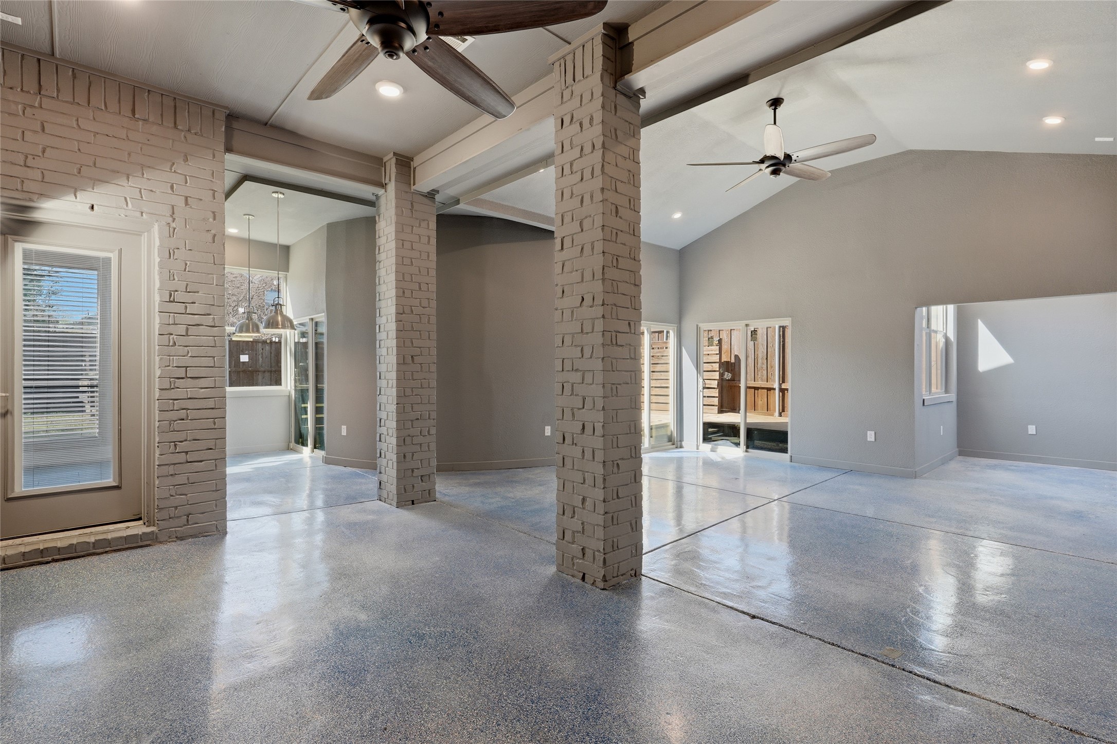1733 White Cap Court