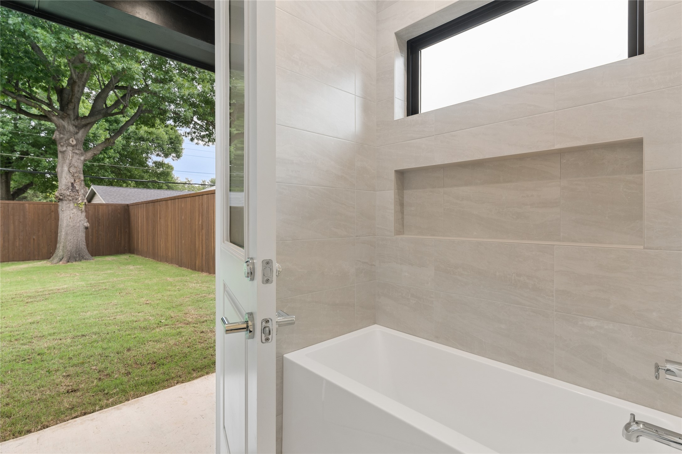 3452 Timberview Road