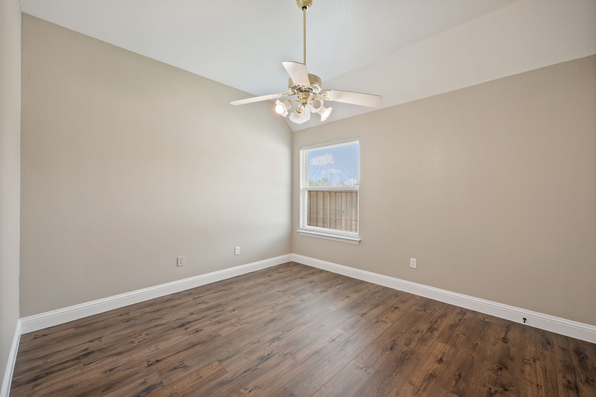 1433 Indian Springs