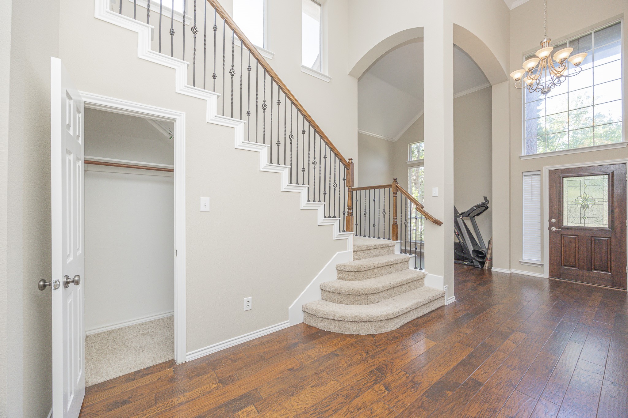 2404 Heather Glen Drive