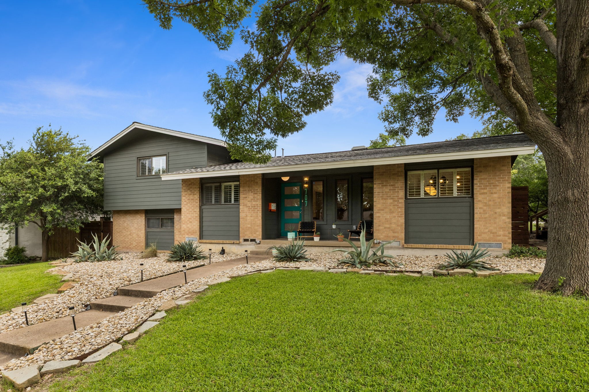 707 Bondstone Drive