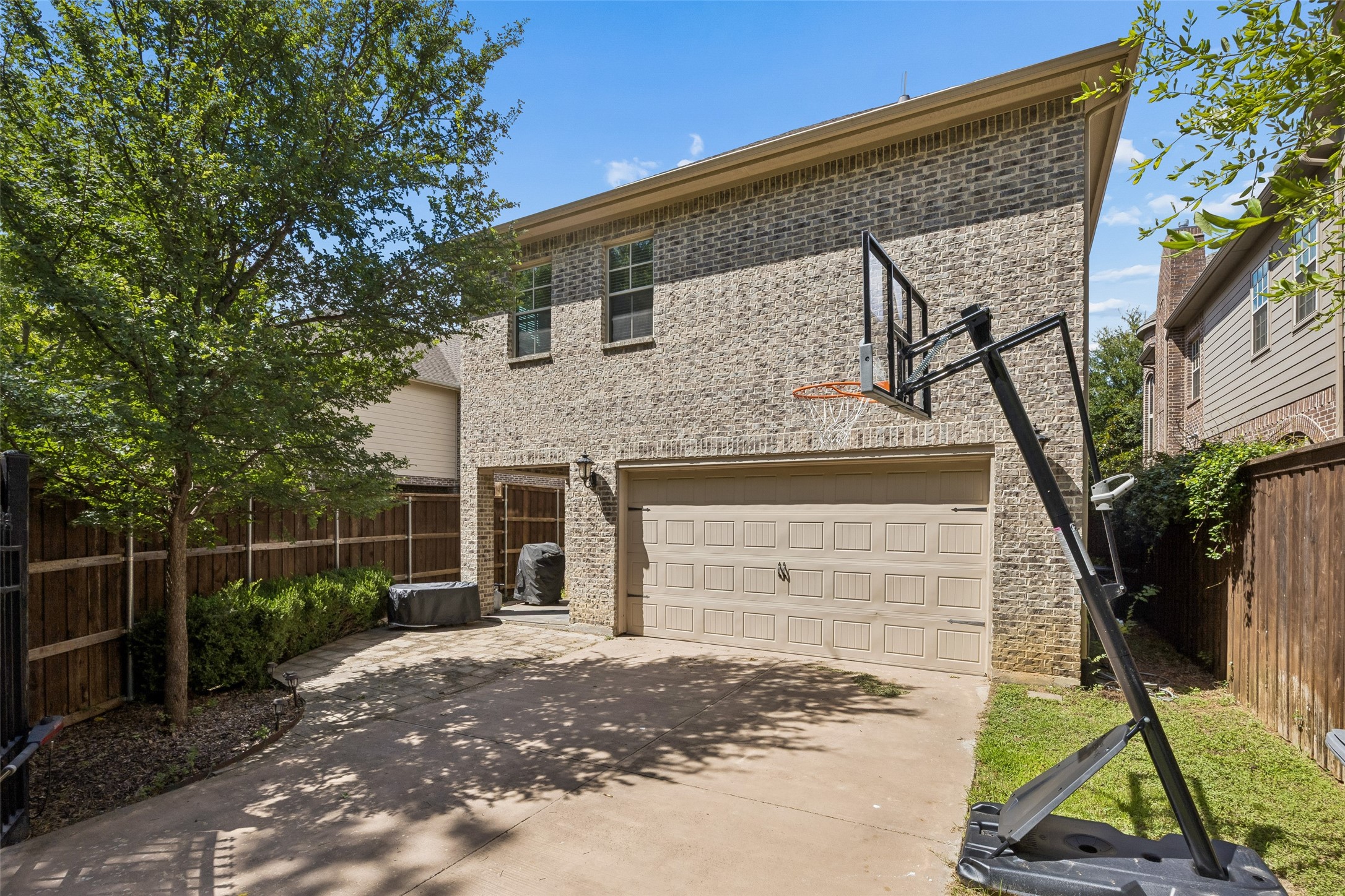 1022 Shadyside Lane