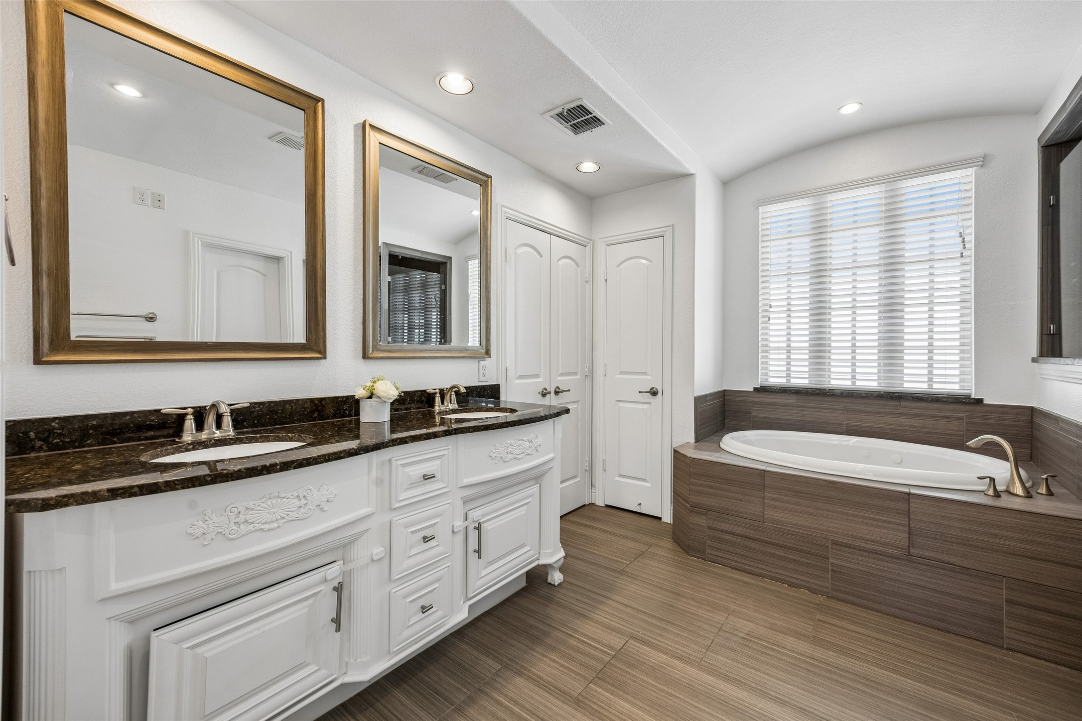 1022 Shadyside Lane