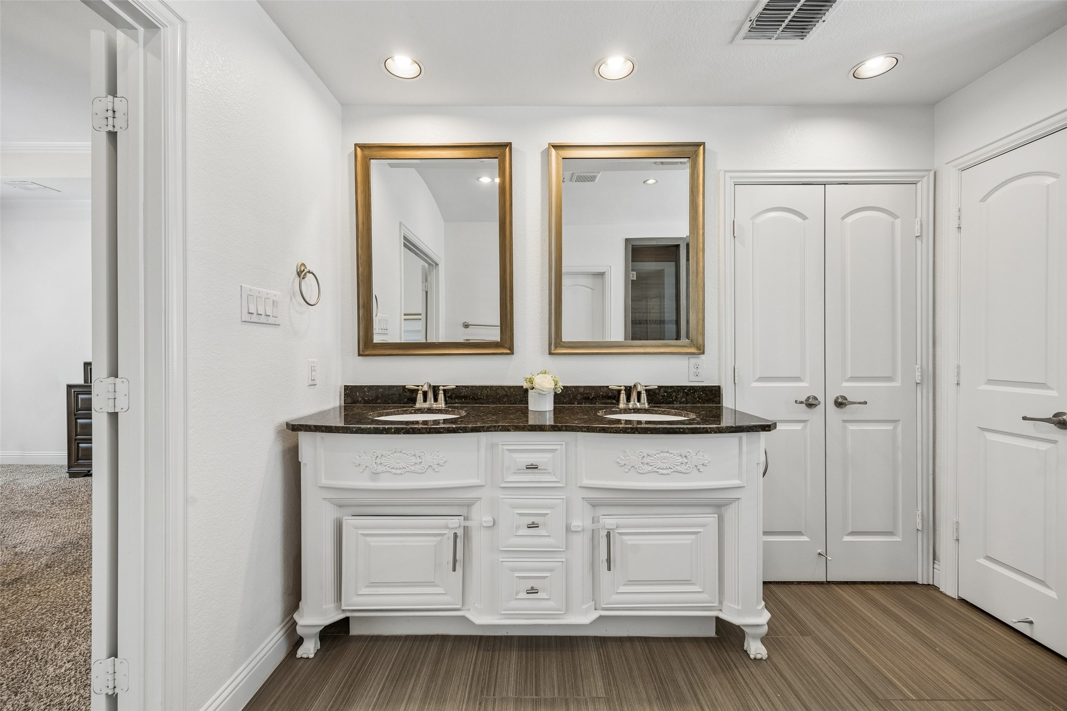 1022 Shadyside Lane