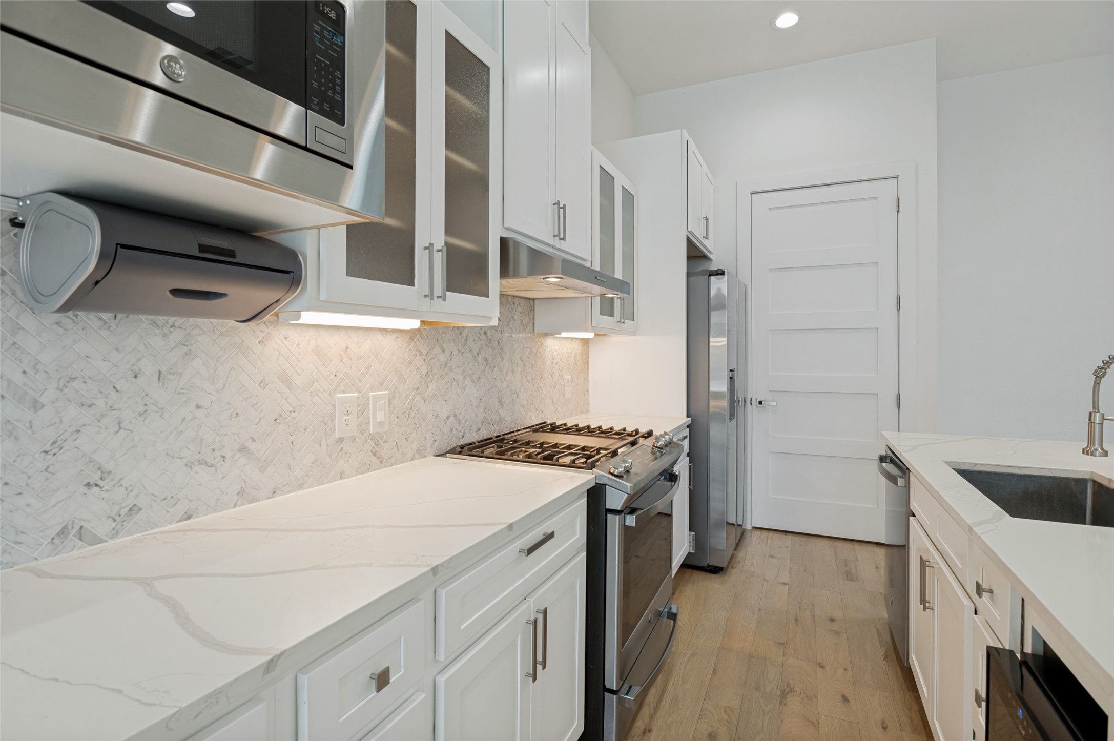 1910 Caddo Street B105