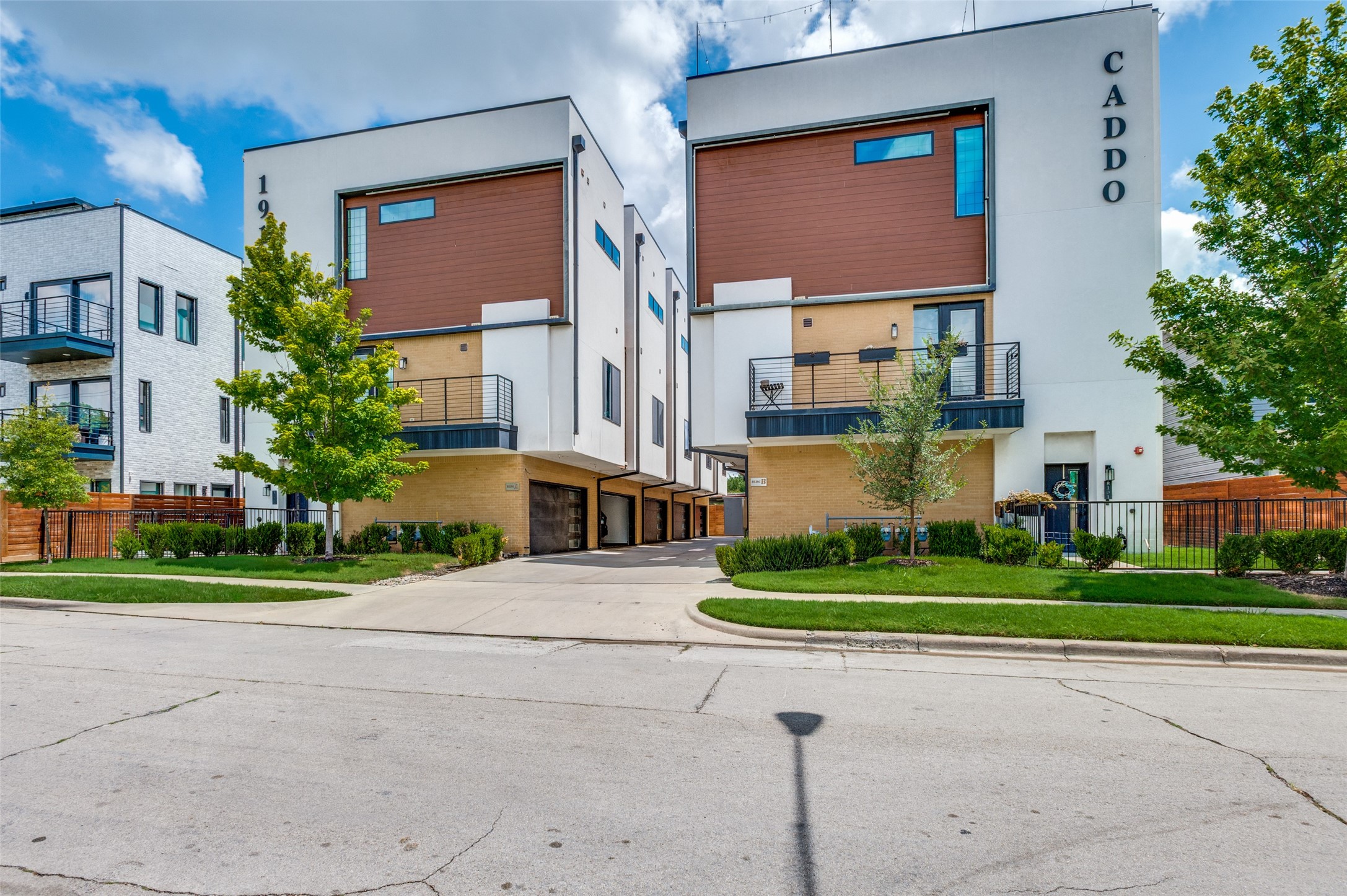 1910 Caddo Street B105