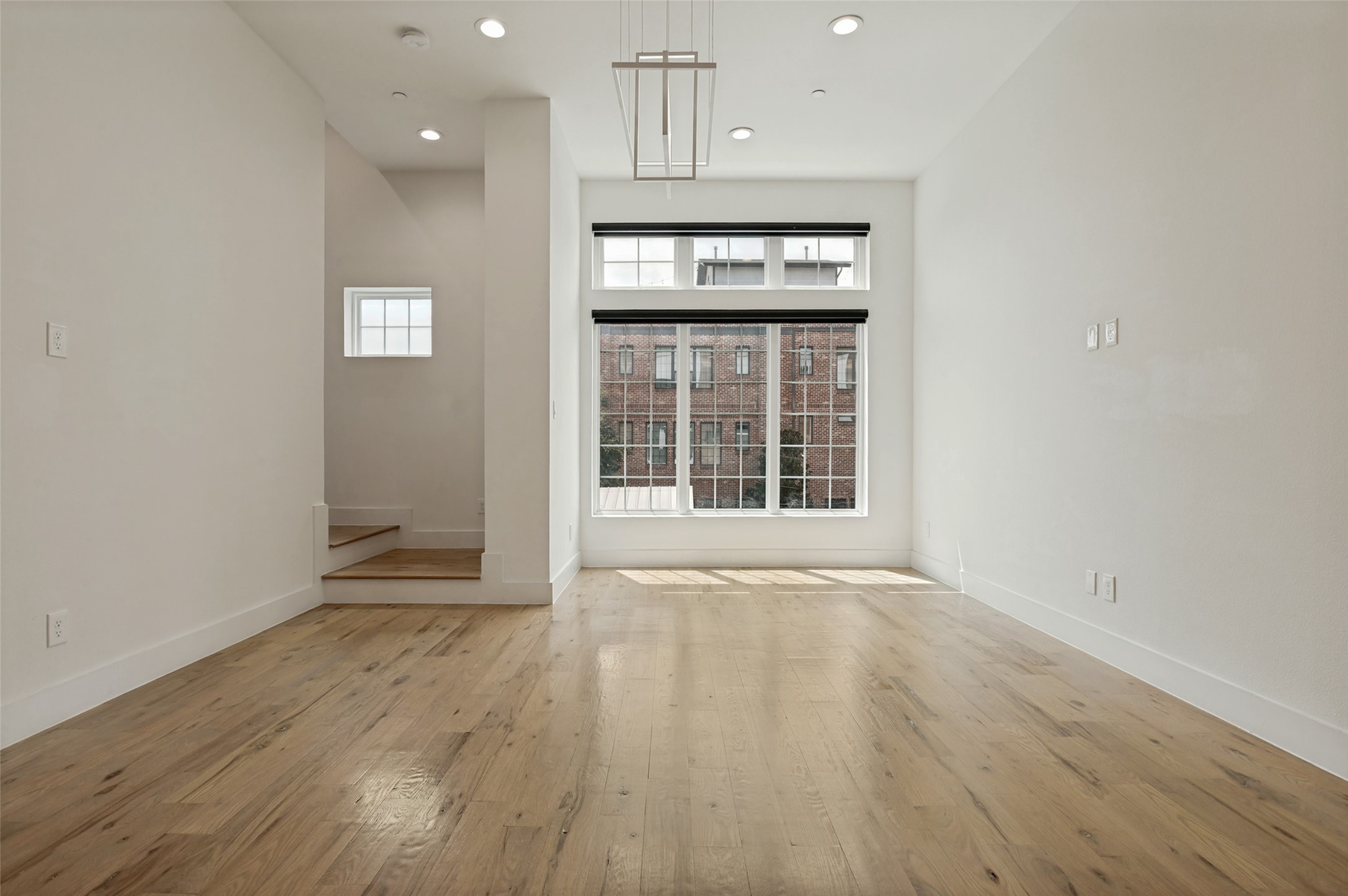 1910 Caddo Street B105