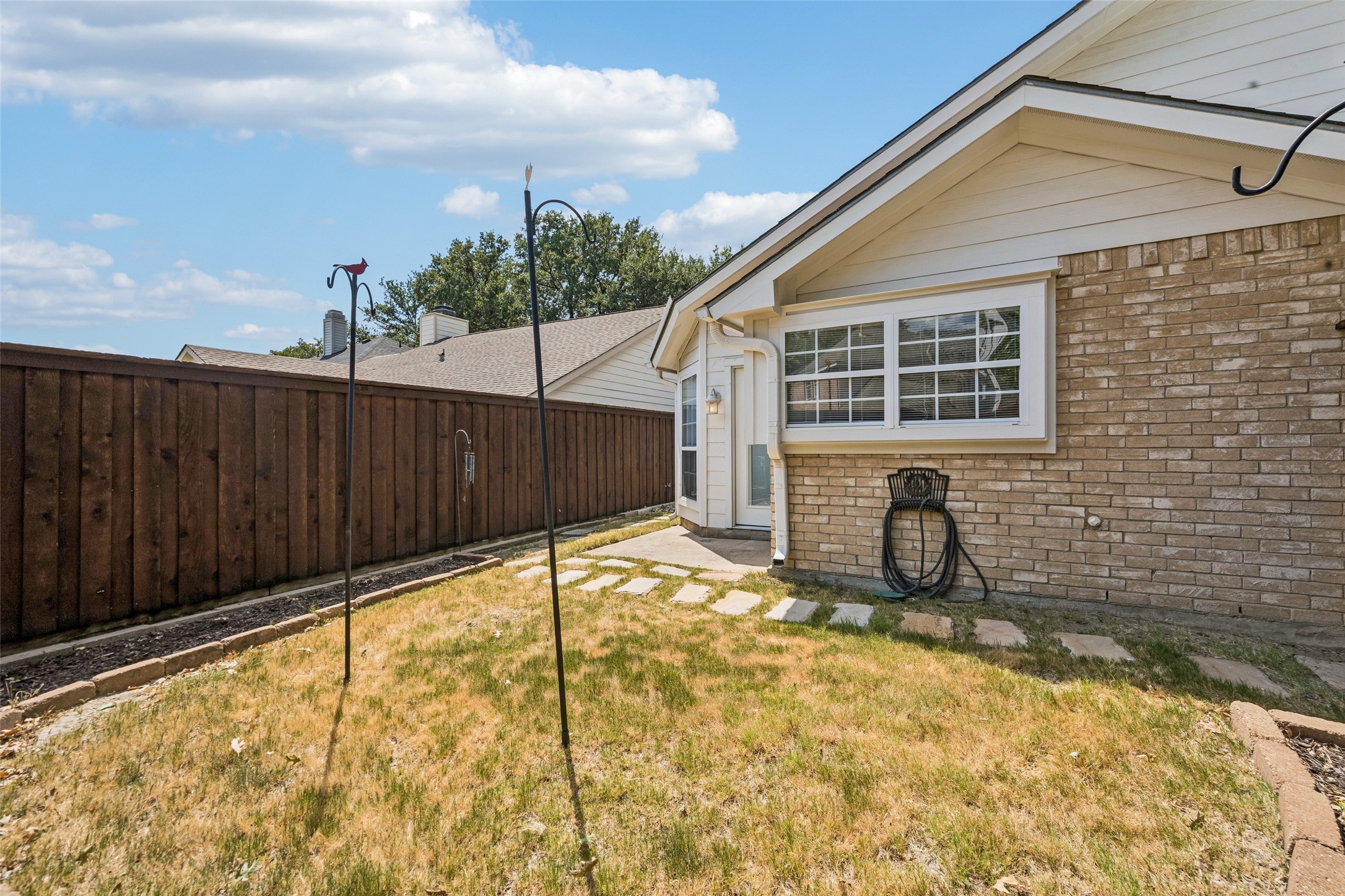 1524 Livingston Drive