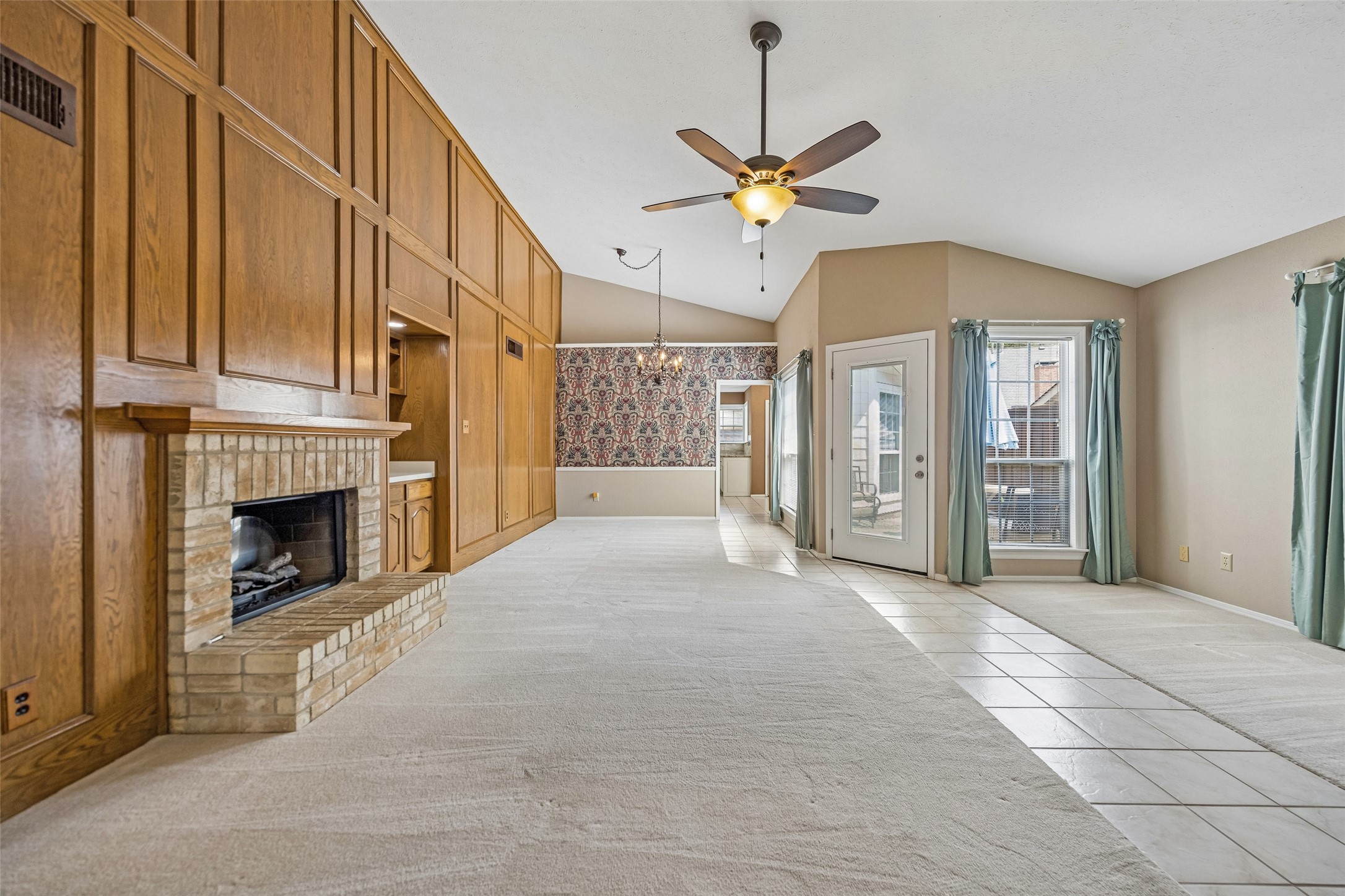 1524 Livingston Drive