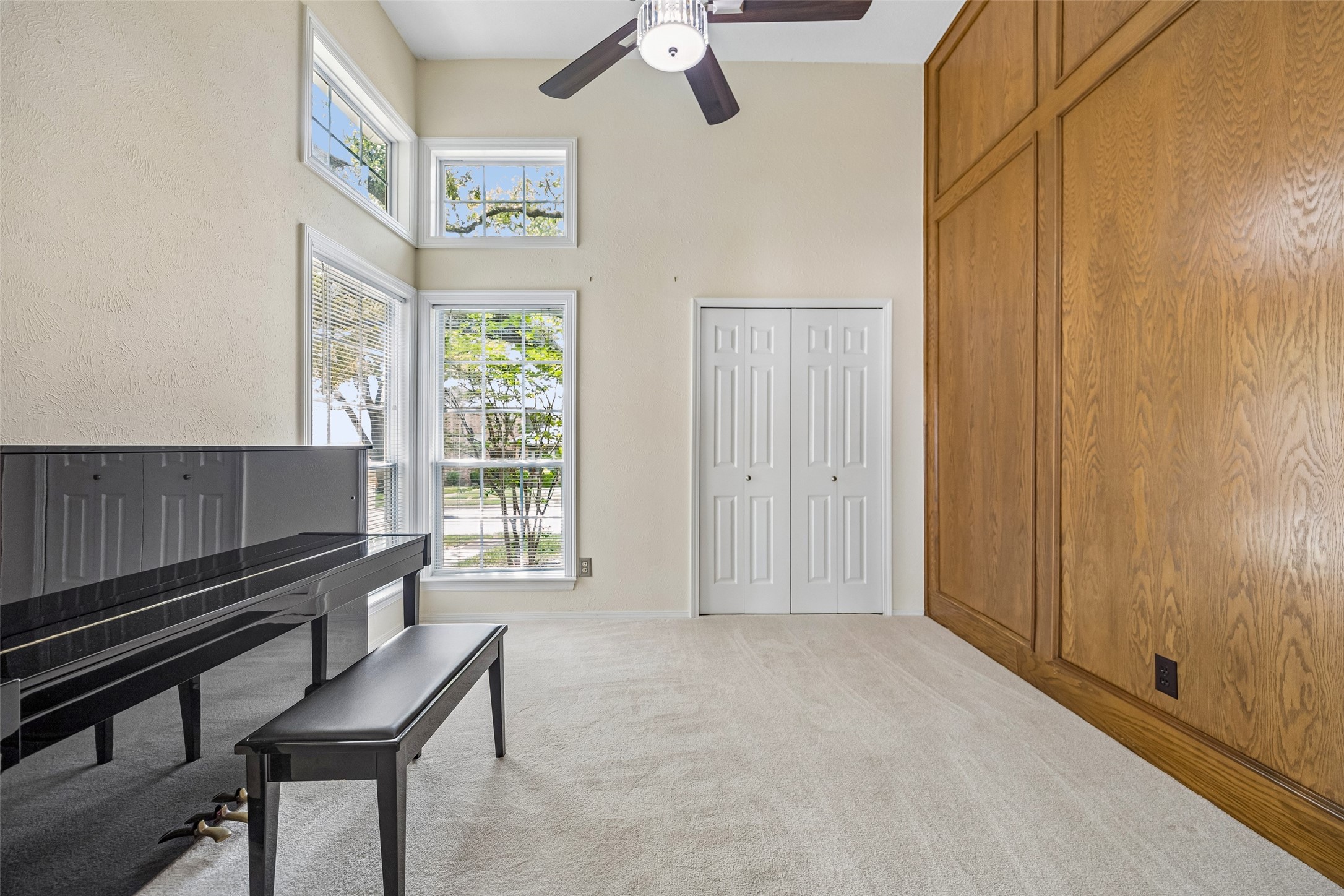 1524 Livingston Drive