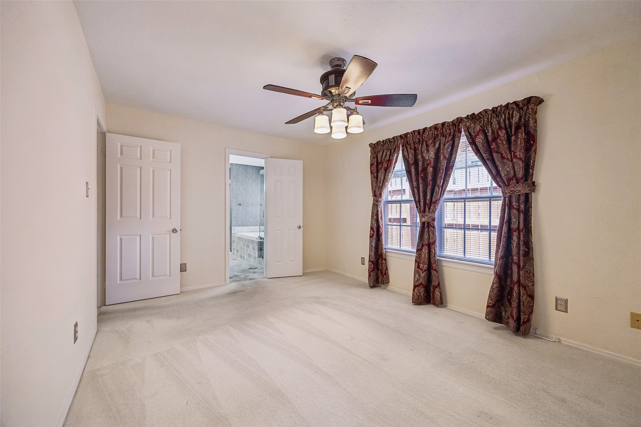 1524 Livingston Drive