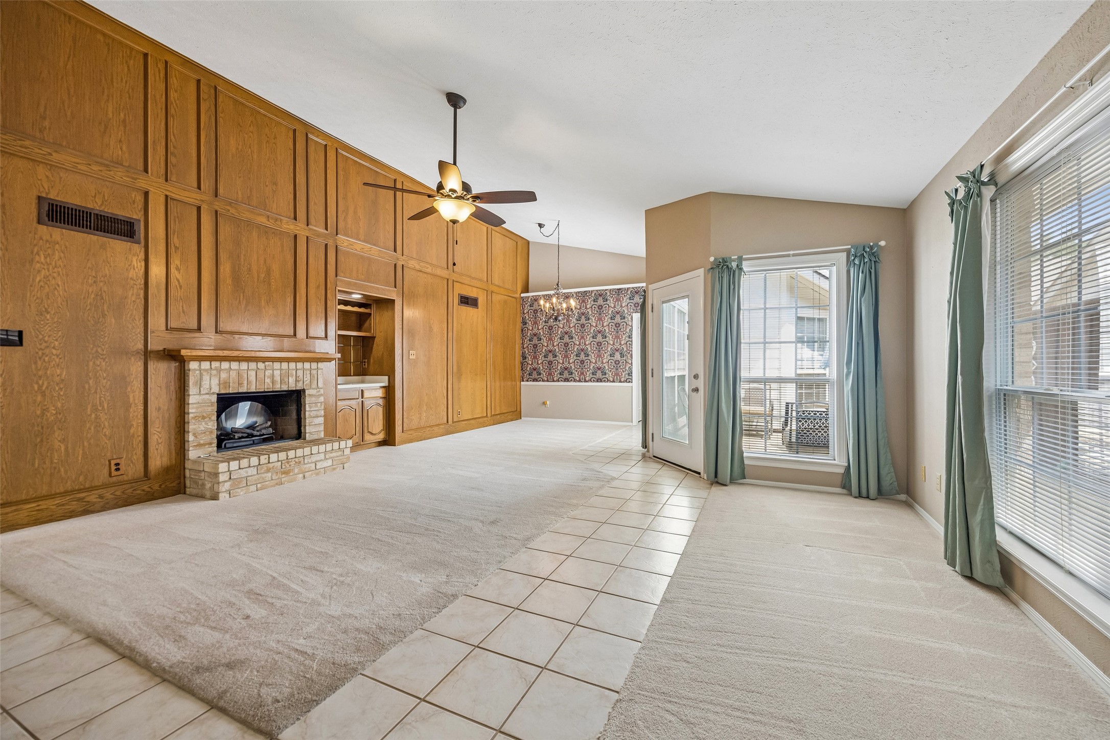 1524 Livingston Drive
