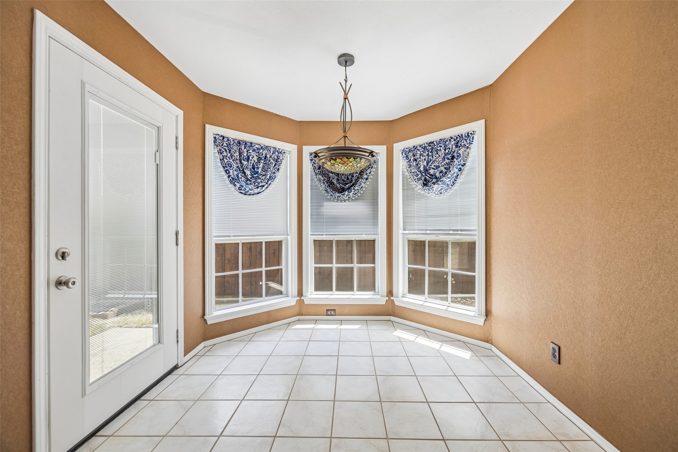 1524 Livingston Drive