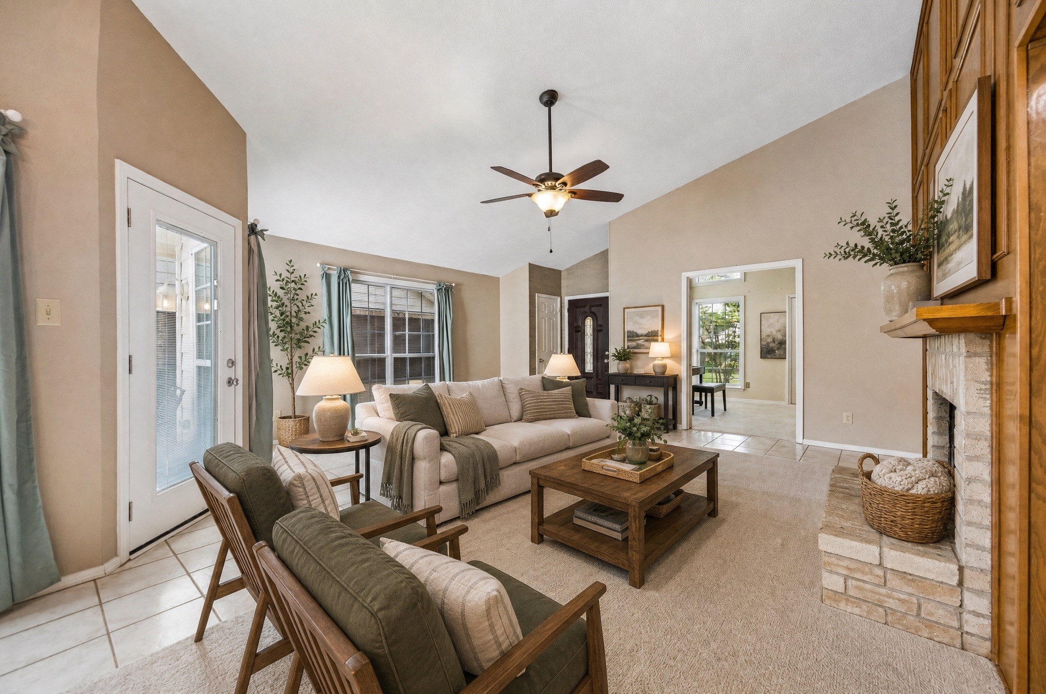 1524 Livingston Drive