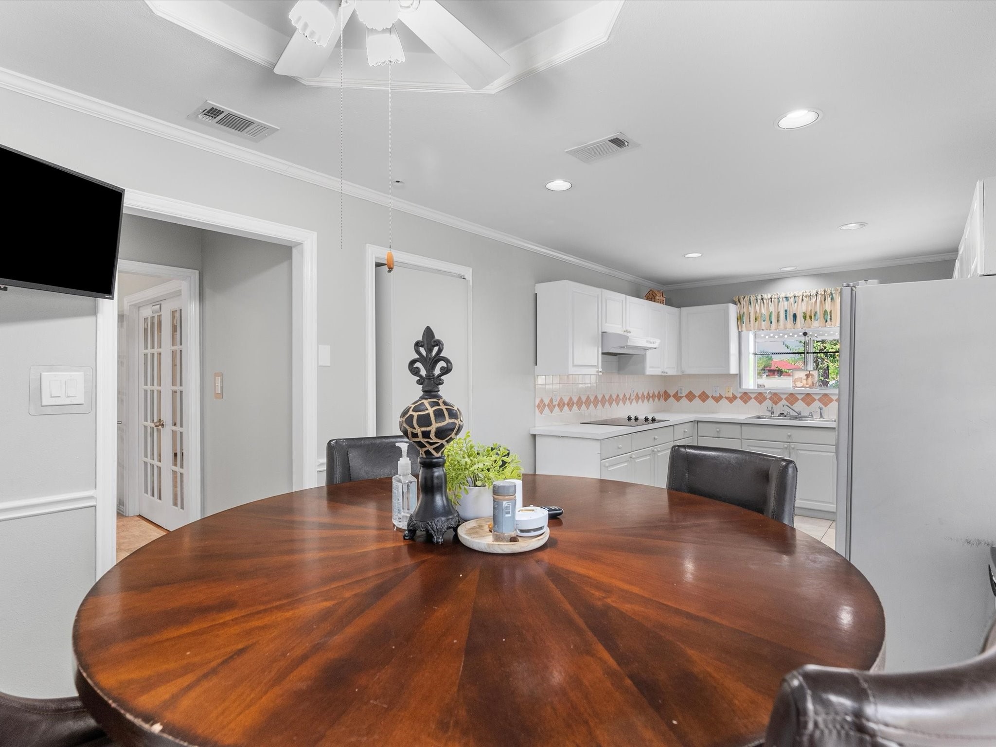 3024 Encino Drive